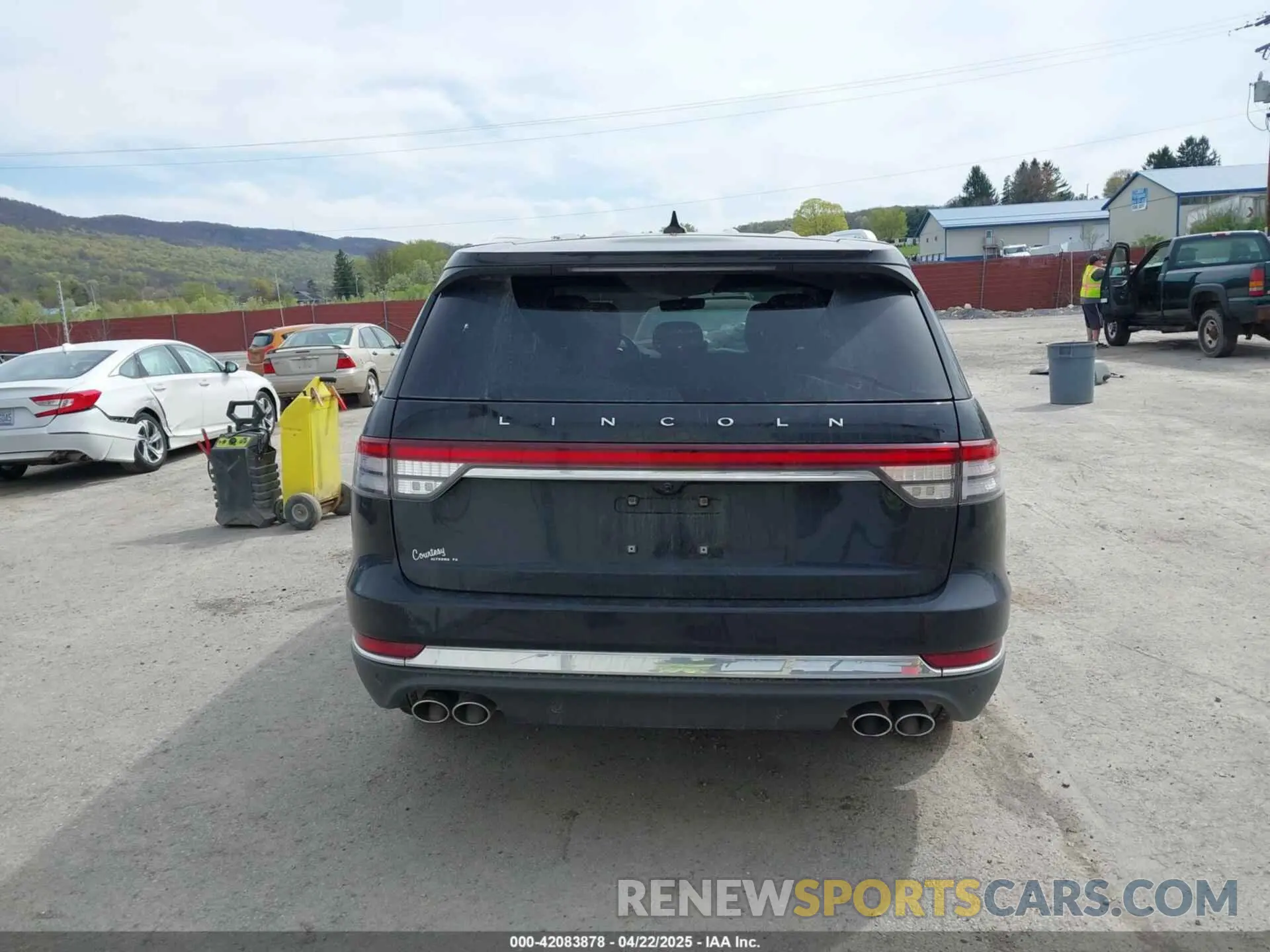 16 Photograph of a damaged car 5LM5J7XC8LGL19646 LINCOLN AVIATOR 2020