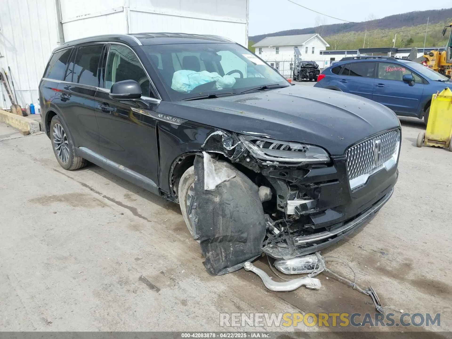 6 Photograph of a damaged car 5LM5J7XC8LGL19646 LINCOLN AVIATOR 2020