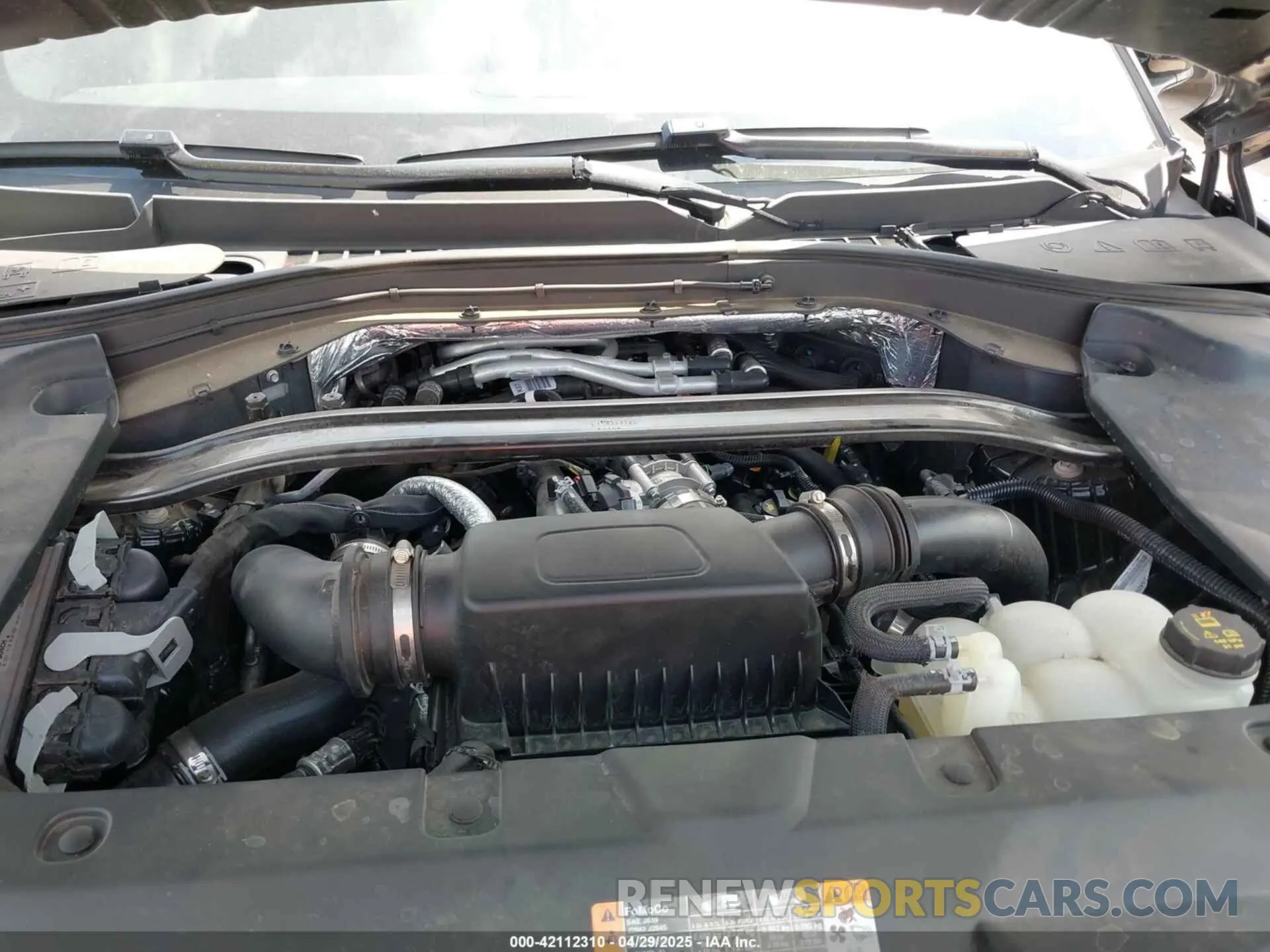 10 Photograph of a damaged car 5LM5J7XC9LGL24872 LINCOLN AVIATOR 2020
