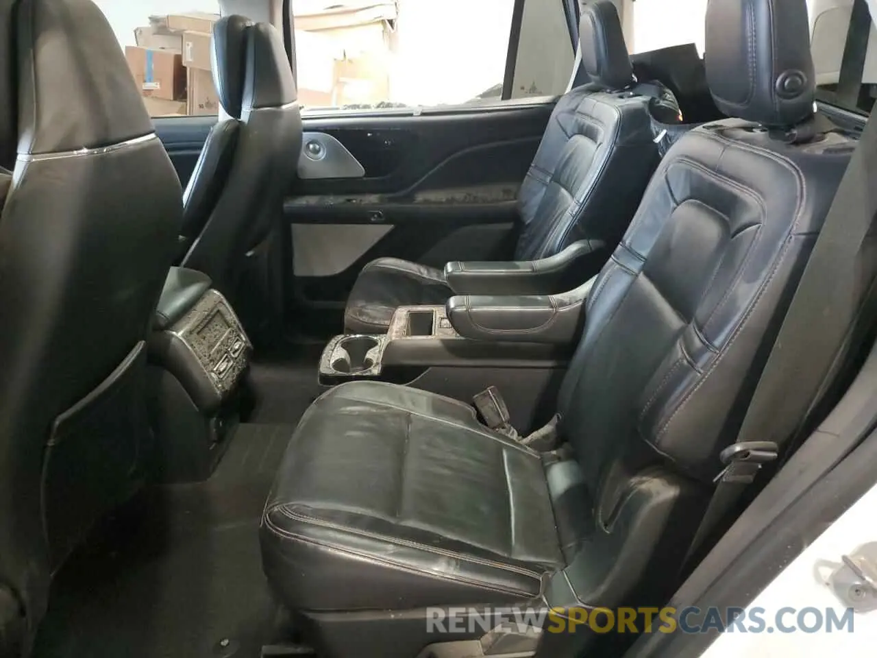 11 Photograph of a damaged car 5LM5J7XCXLGL02153 LINCOLN AVIATOR 2020