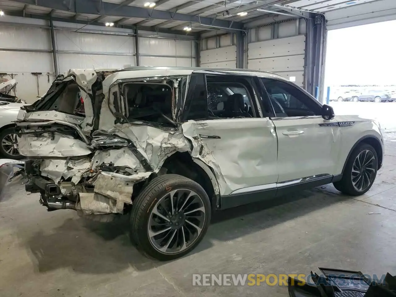 3 Photograph of a damaged car 5LM5J7XCXLGL02153 LINCOLN AVIATOR 2020