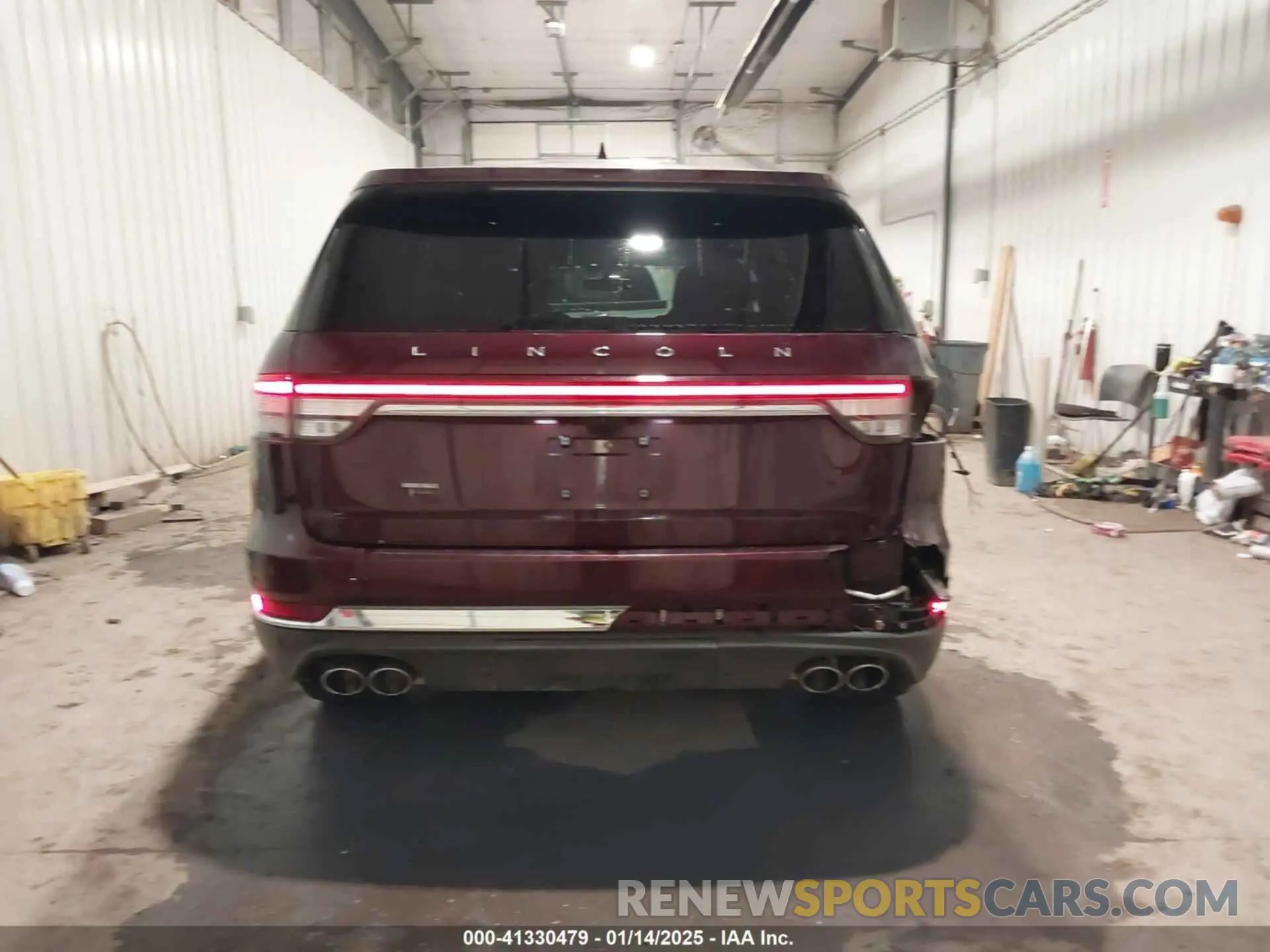 17 Photograph of a damaged car 5LM5J7XCXLGL22659 LINCOLN AVIATOR 2020
