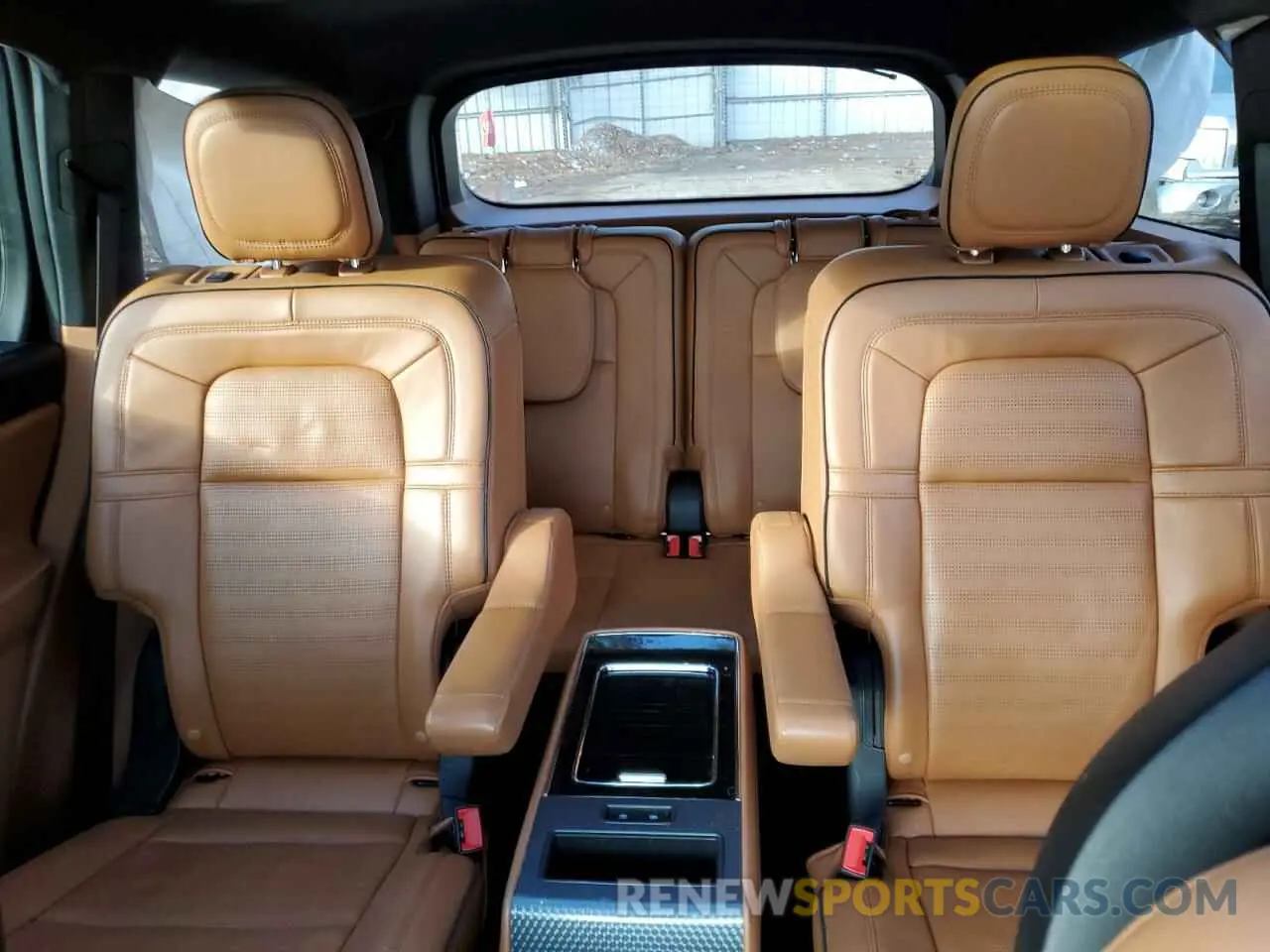 10 Photograph of a damaged car 5LM5J9XC9LGL01796 LINCOLN AVIATOR 2020