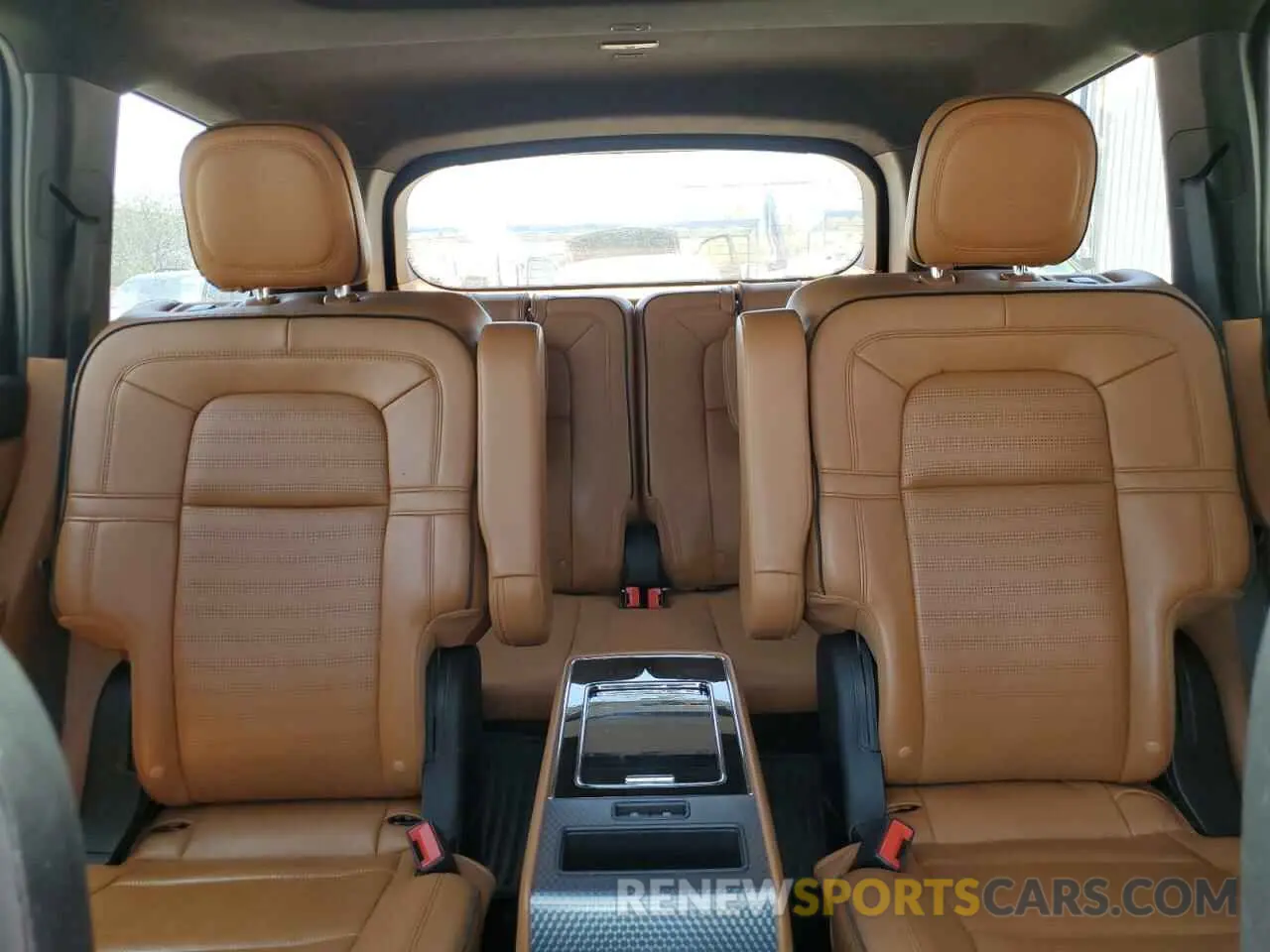 10 Photograph of a damaged car 5LMYJ9YY7LGL18829 LINCOLN AVIATOR 2020