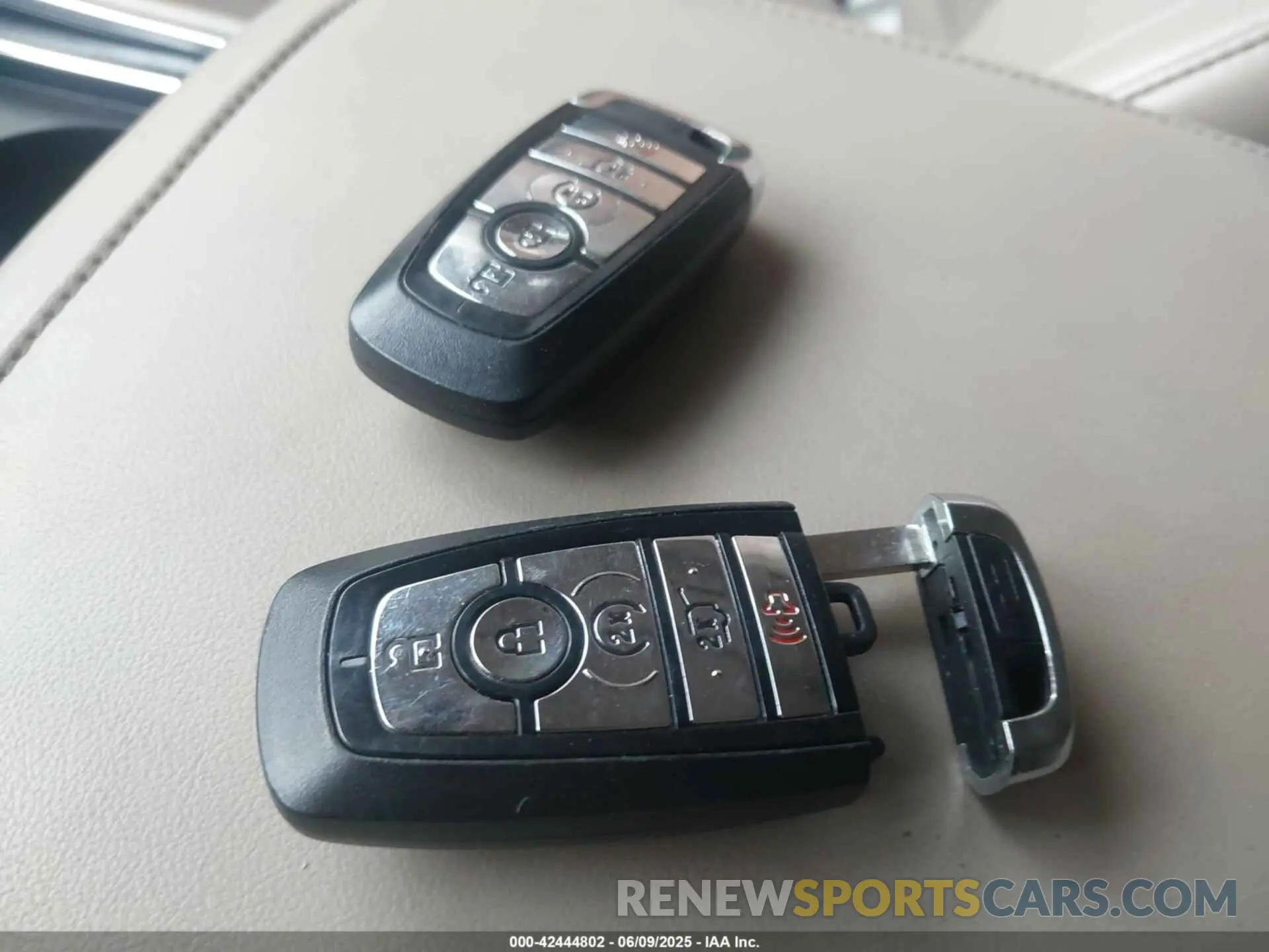 11 Photograph of a damaged car 5LM5J7WC3MGL00411 LINCOLN AVIATOR 2021