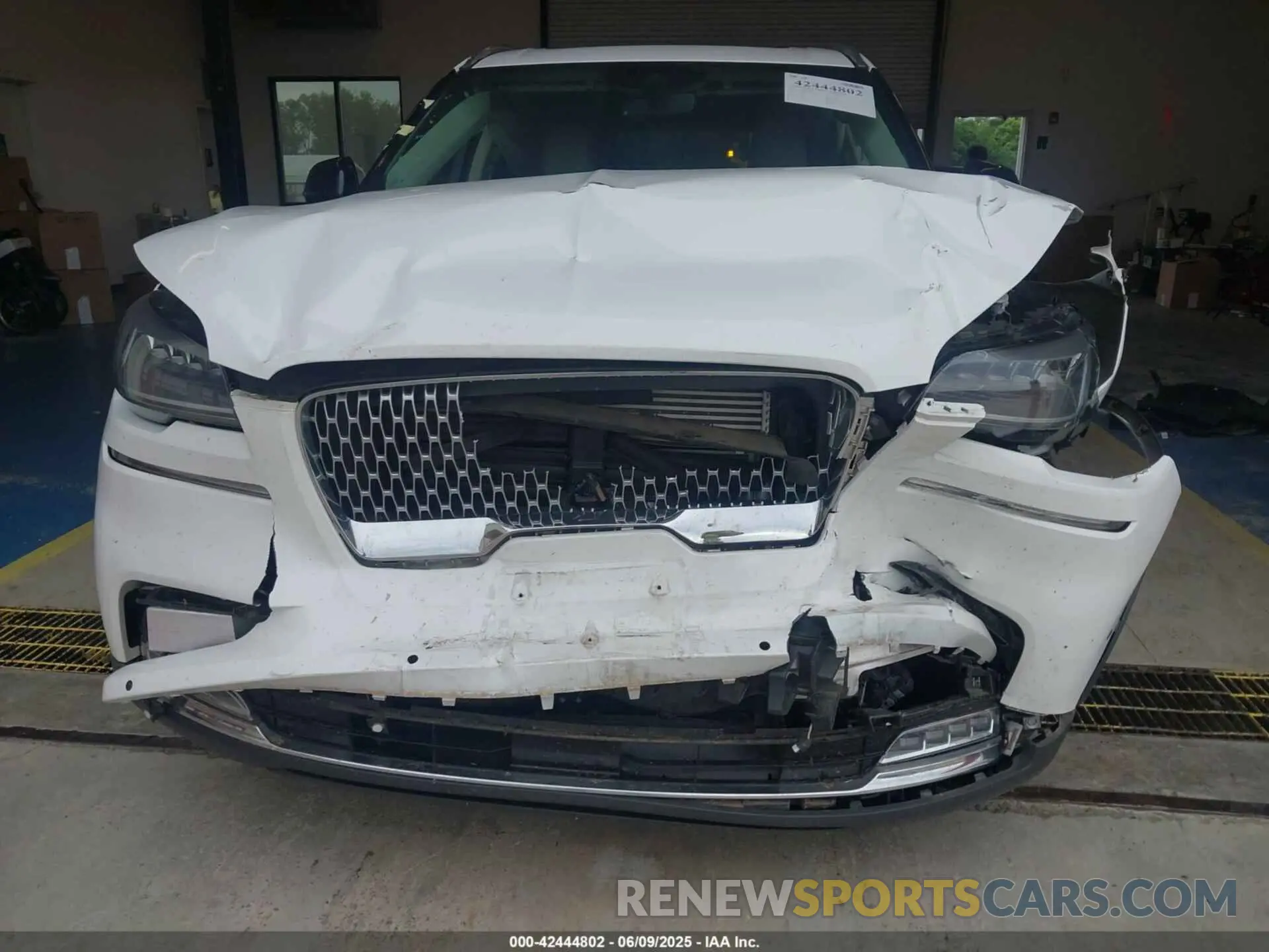 6 Photograph of a damaged car 5LM5J7WC3MGL00411 LINCOLN AVIATOR 2021