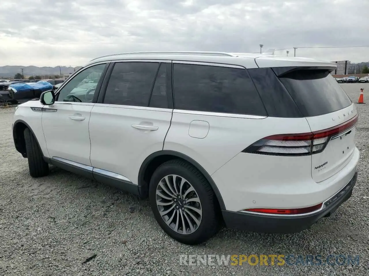 2 Photograph of a damaged car 5LM5J7WCXMGL02334 LINCOLN AVIATOR 2021
