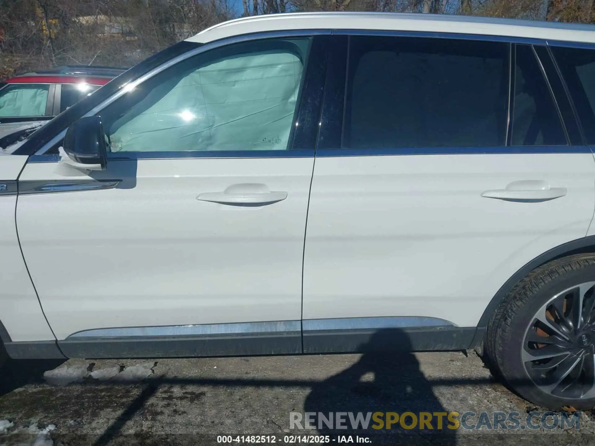 14 Photograph of a damaged car 5LM5J7XC3MGL08085 LINCOLN AVIATOR 2021
