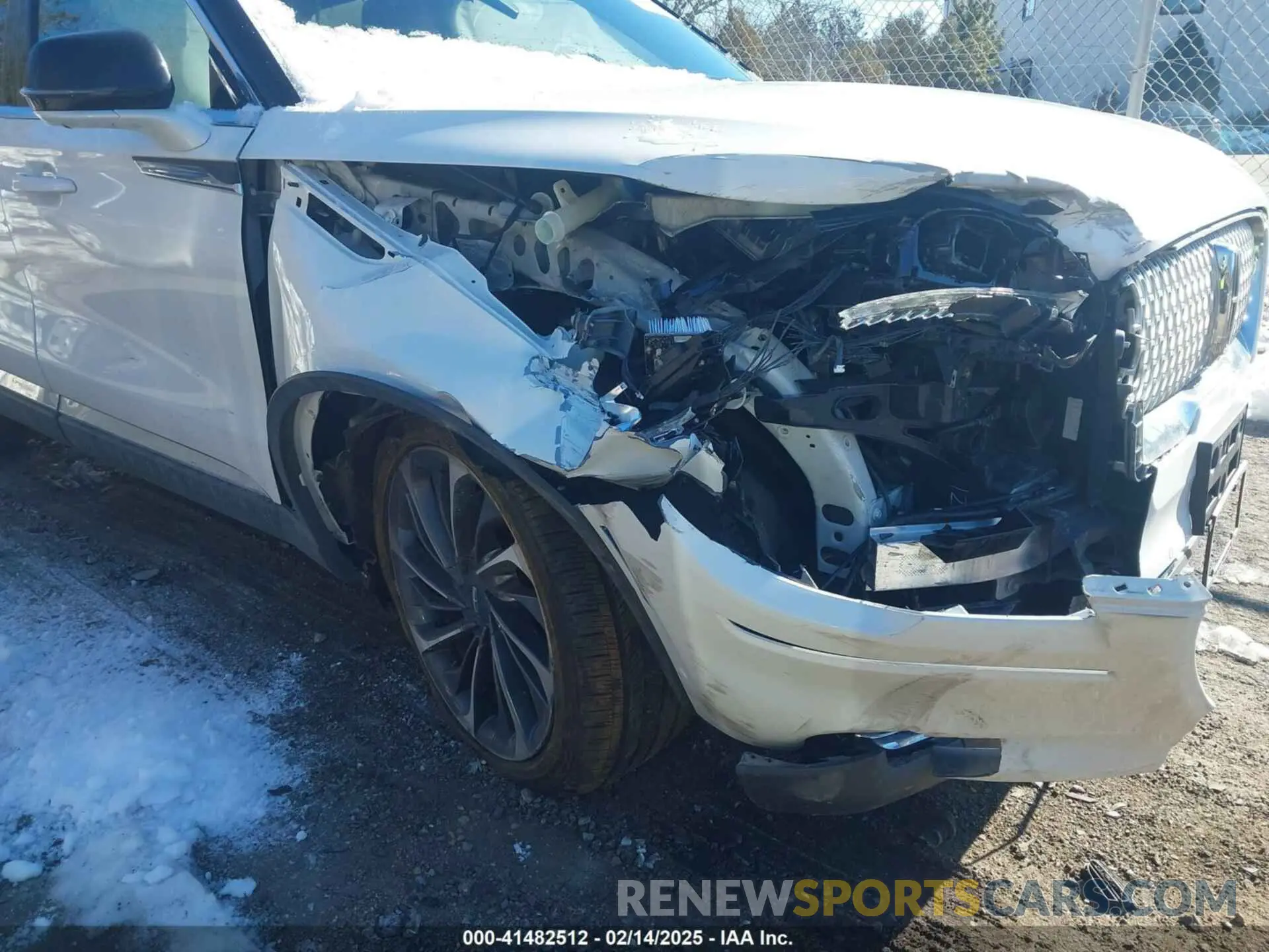 6 Photograph of a damaged car 5LM5J7XC3MGL08085 LINCOLN AVIATOR 2021