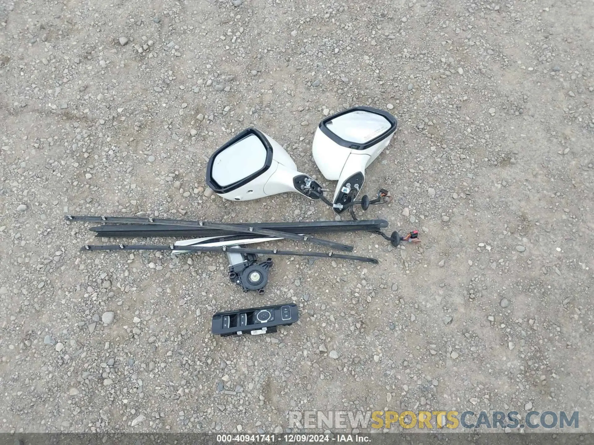 12 Photograph of a damaged car 5LM5J7XC4MGL08385 LINCOLN AVIATOR 2021