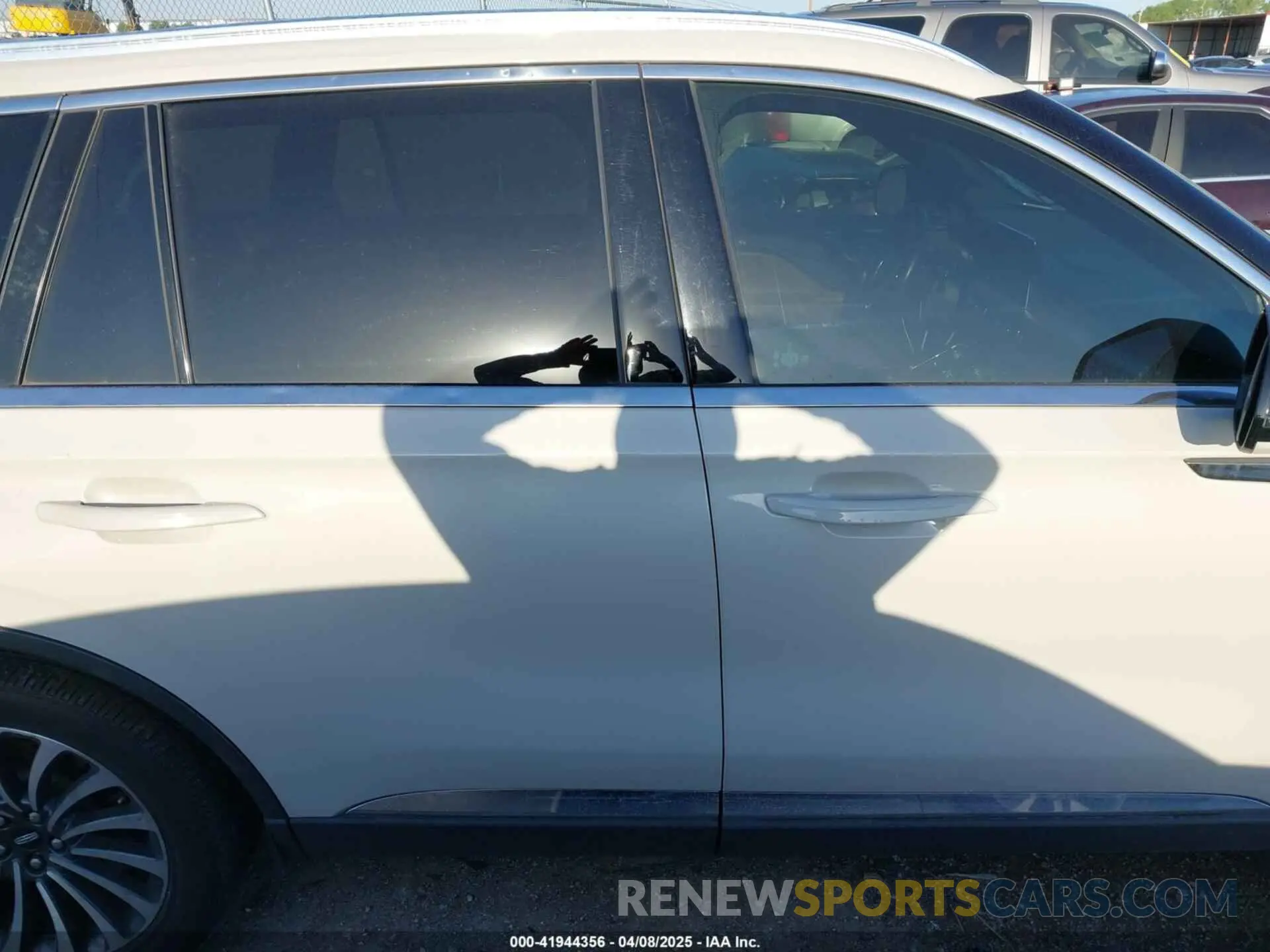 13 Photograph of a damaged car 5LM5J7XC5MGL02577 LINCOLN AVIATOR 2021