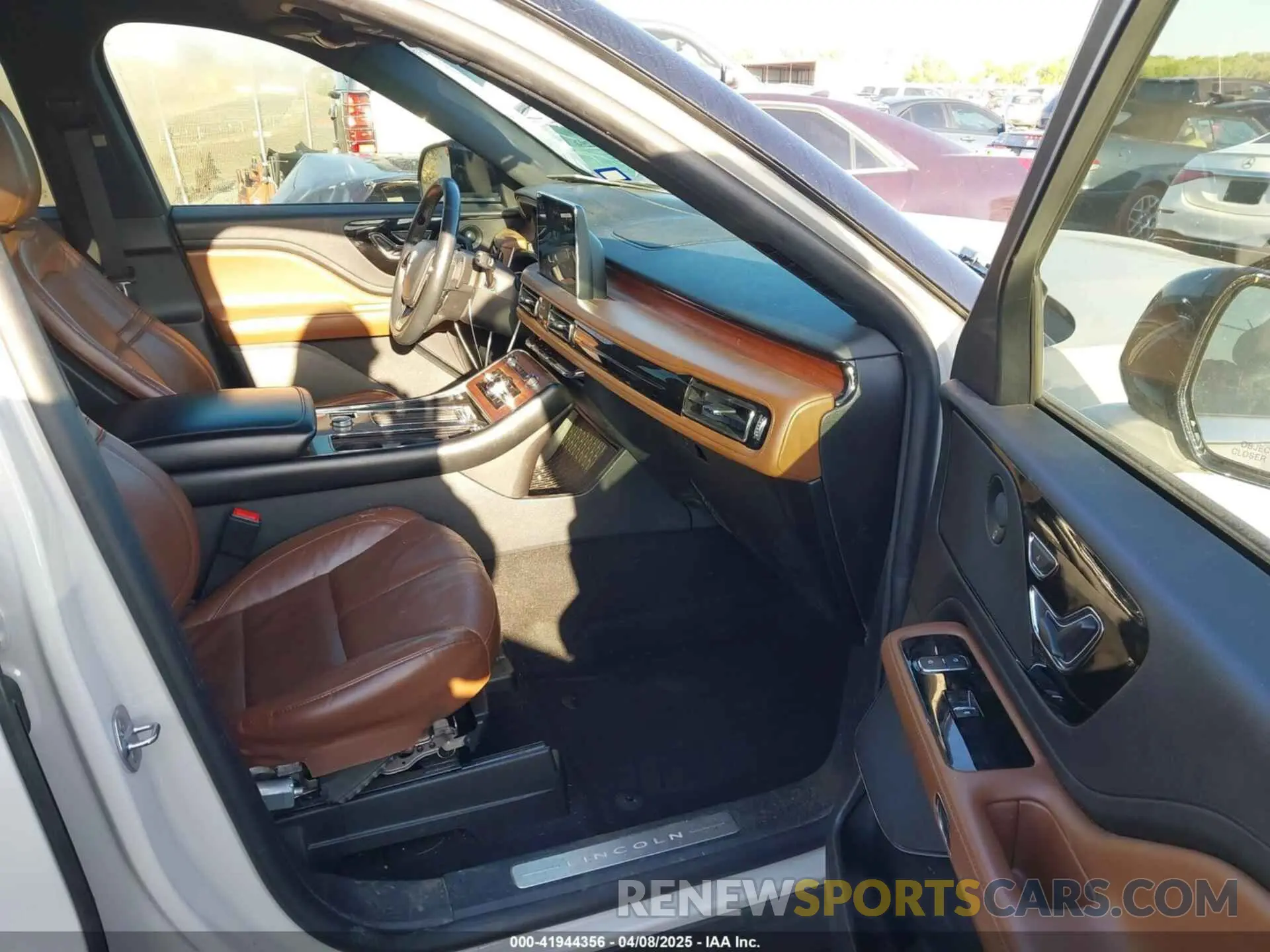5 Photograph of a damaged car 5LM5J7XC5MGL02577 LINCOLN AVIATOR 2021