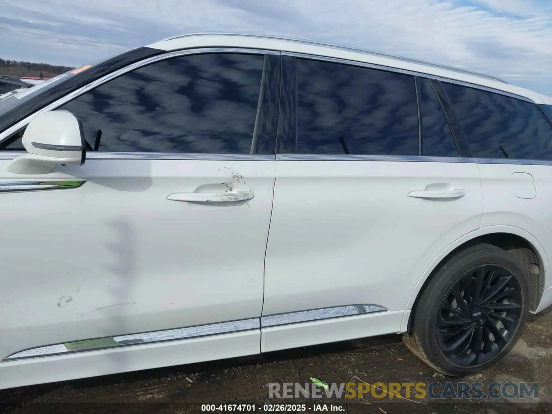 15 Photograph of a damaged car 5LM5J7XC5MGL18763 LINCOLN AVIATOR 2021