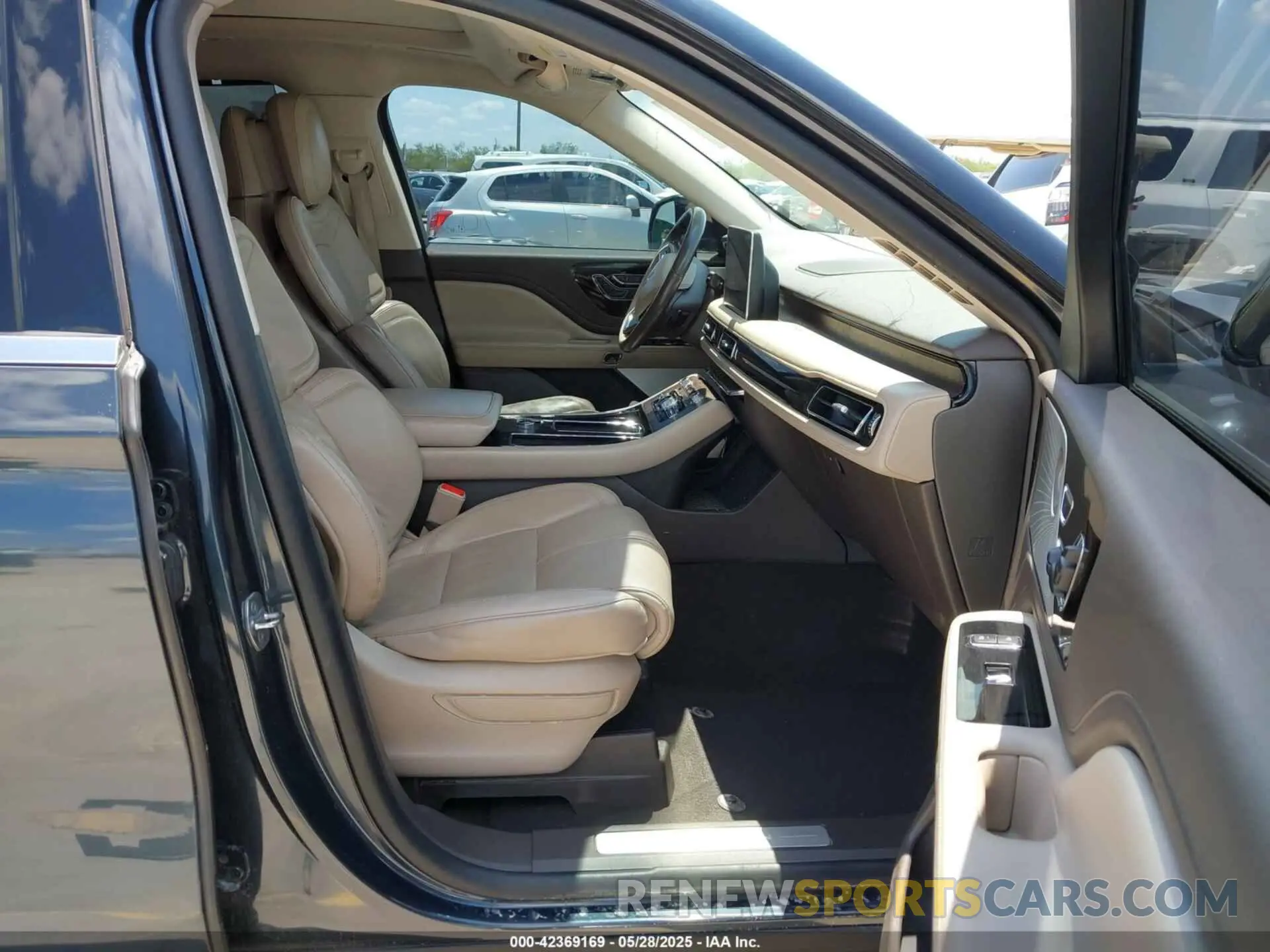 5 Photograph of a damaged car 5LM5J7XC6MGL09277 LINCOLN AVIATOR 2021