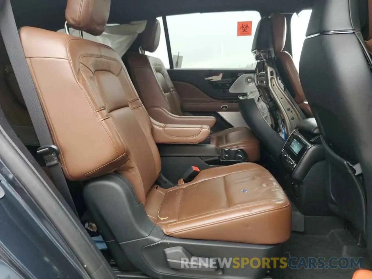 11 Photograph of a damaged car 5LM5J7XC7MGL03648 LINCOLN AVIATOR 2021