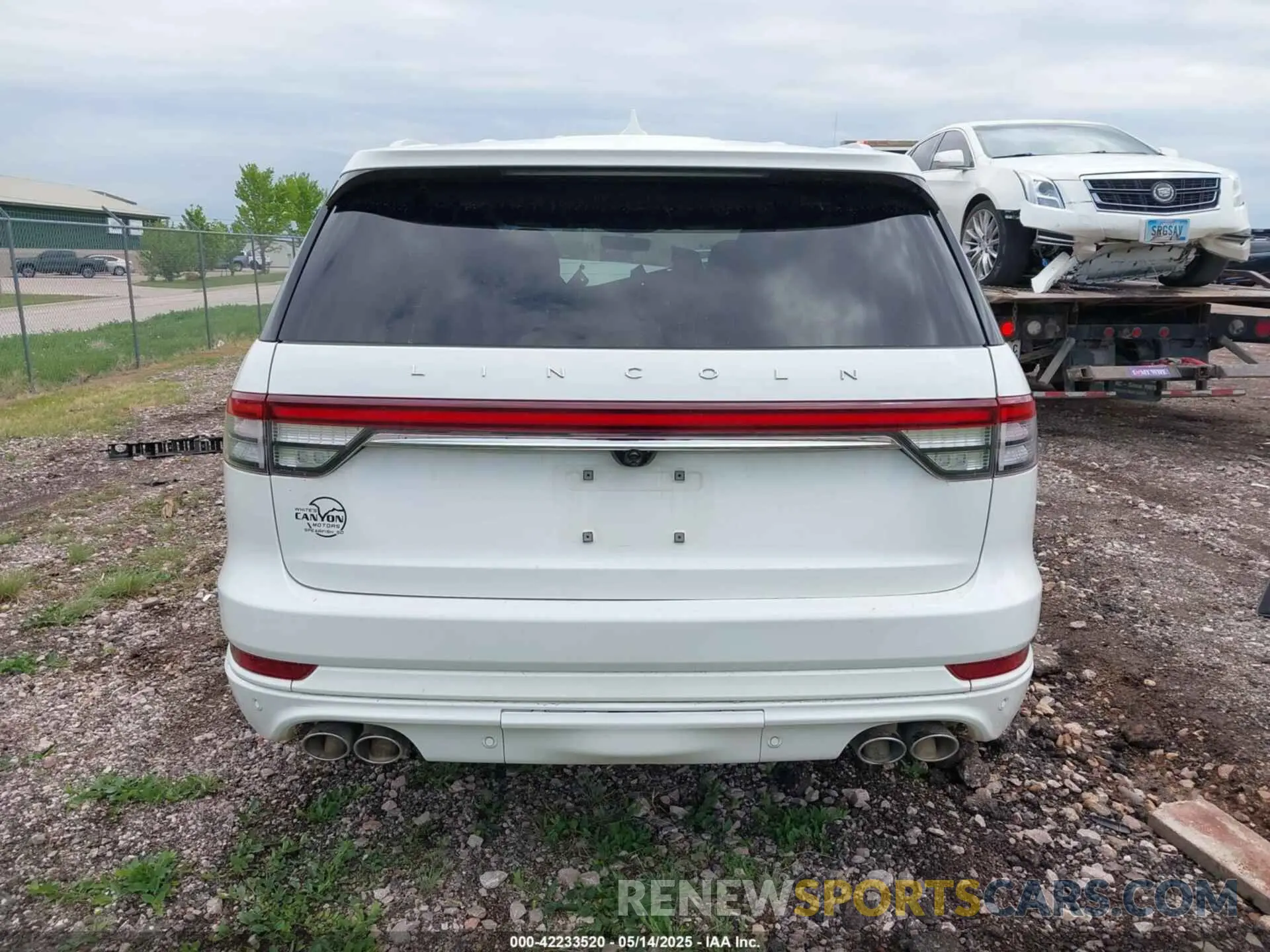 17 Photograph of a damaged car 5LM5J7XC8MGL00788 LINCOLN AVIATOR 2021