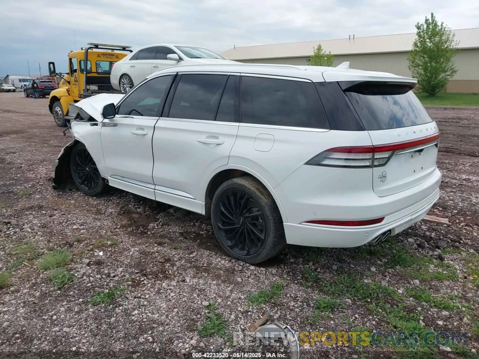 3 Photograph of a damaged car 5LM5J7XC8MGL00788 LINCOLN AVIATOR 2021