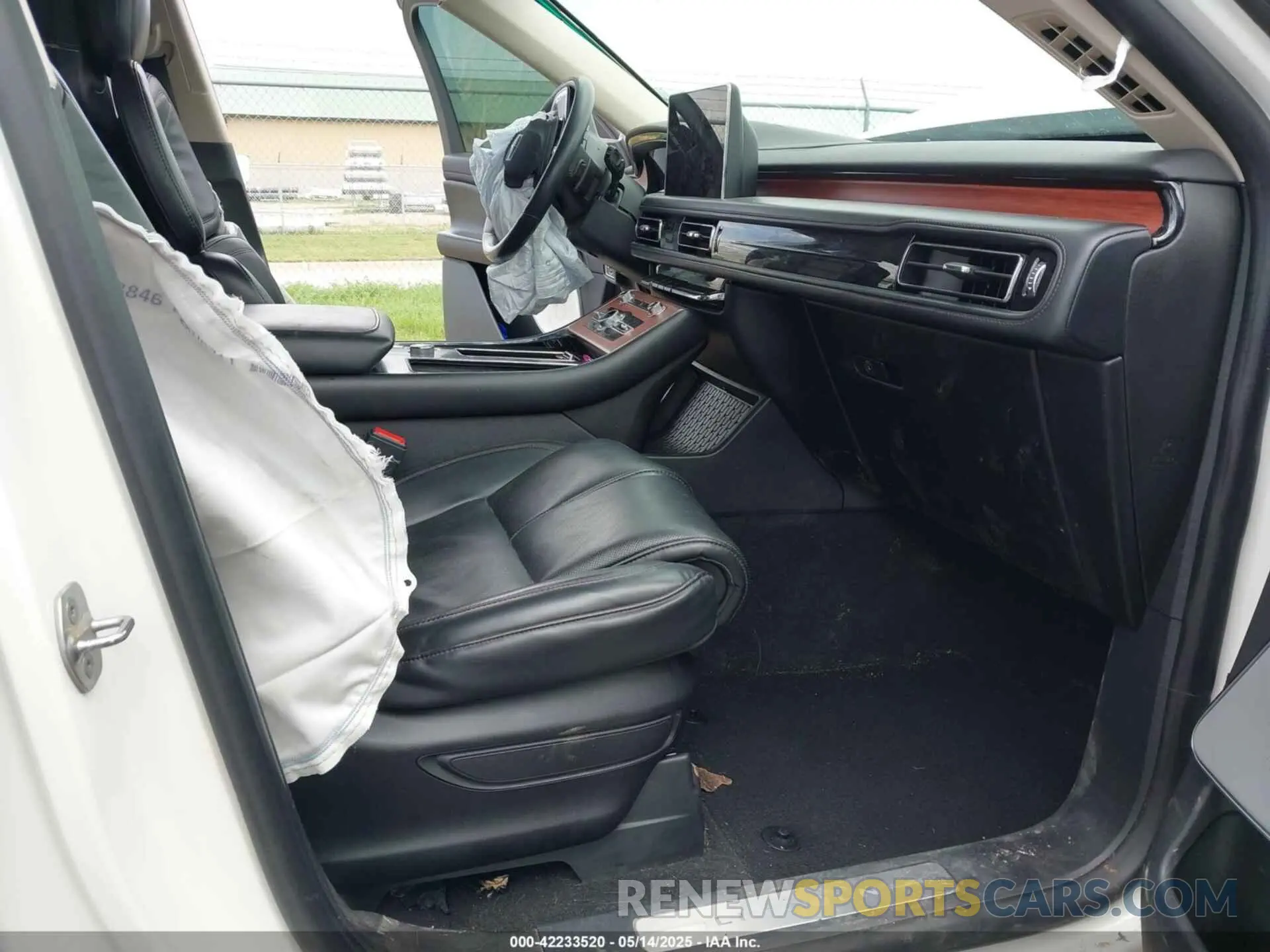 5 Photograph of a damaged car 5LM5J7XC8MGL00788 LINCOLN AVIATOR 2021
