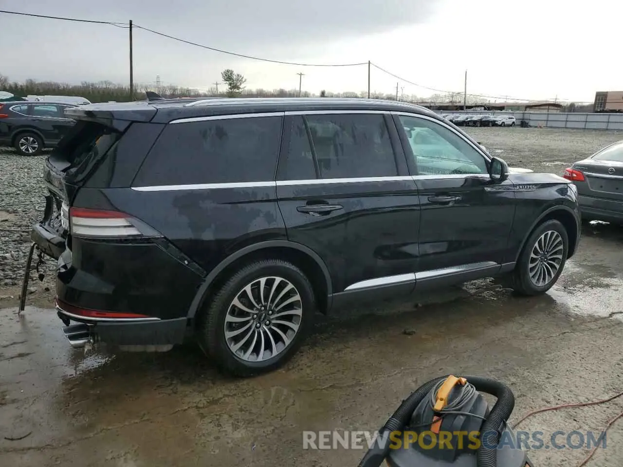 3 Photograph of a damaged car 5LM5J7XC8MGL03156 LINCOLN AVIATOR 2021