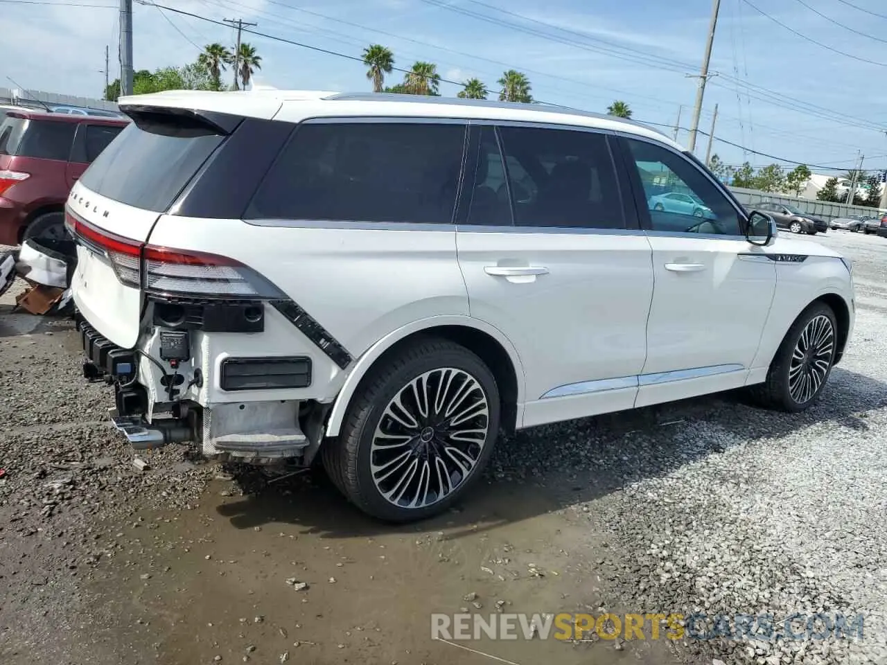 3 Photograph of a damaged car 5LM5J9XC8MGL15562 LINCOLN AVIATOR 2021