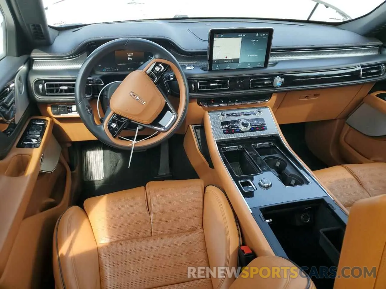 8 Photograph of a damaged car 5LM5J9XC8MGL15562 LINCOLN AVIATOR 2021