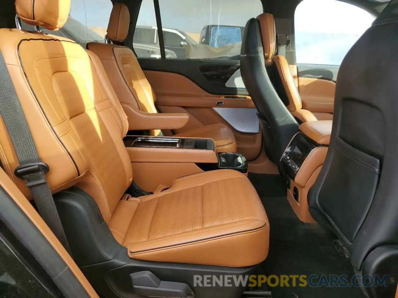 11 Photograph of a damaged car 5LM5J9XC9MGL02948 LINCOLN AVIATOR 2021