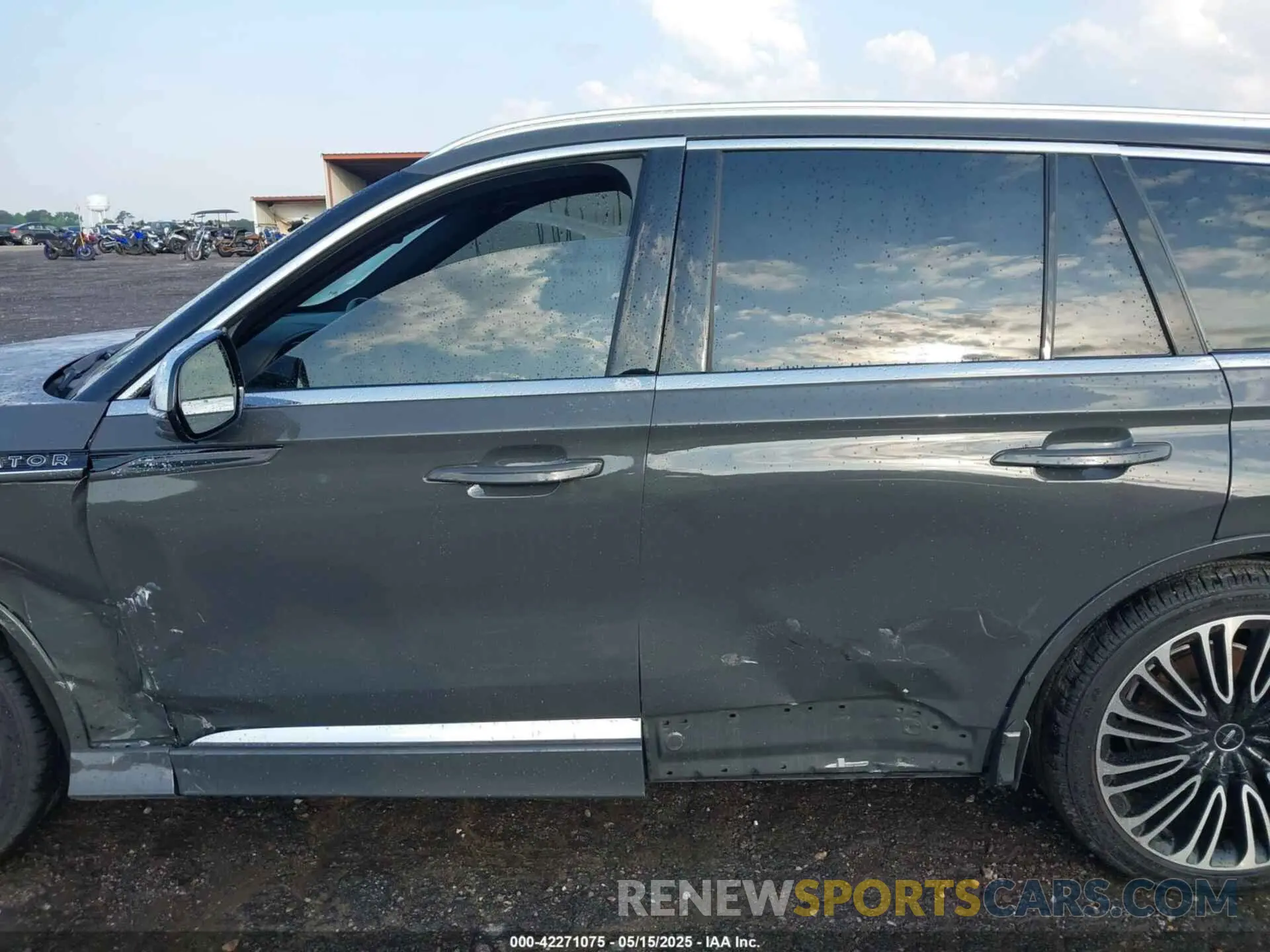 15 Photograph of a damaged car 5LM5J9XC9MGL15599 LINCOLN AVIATOR 2021