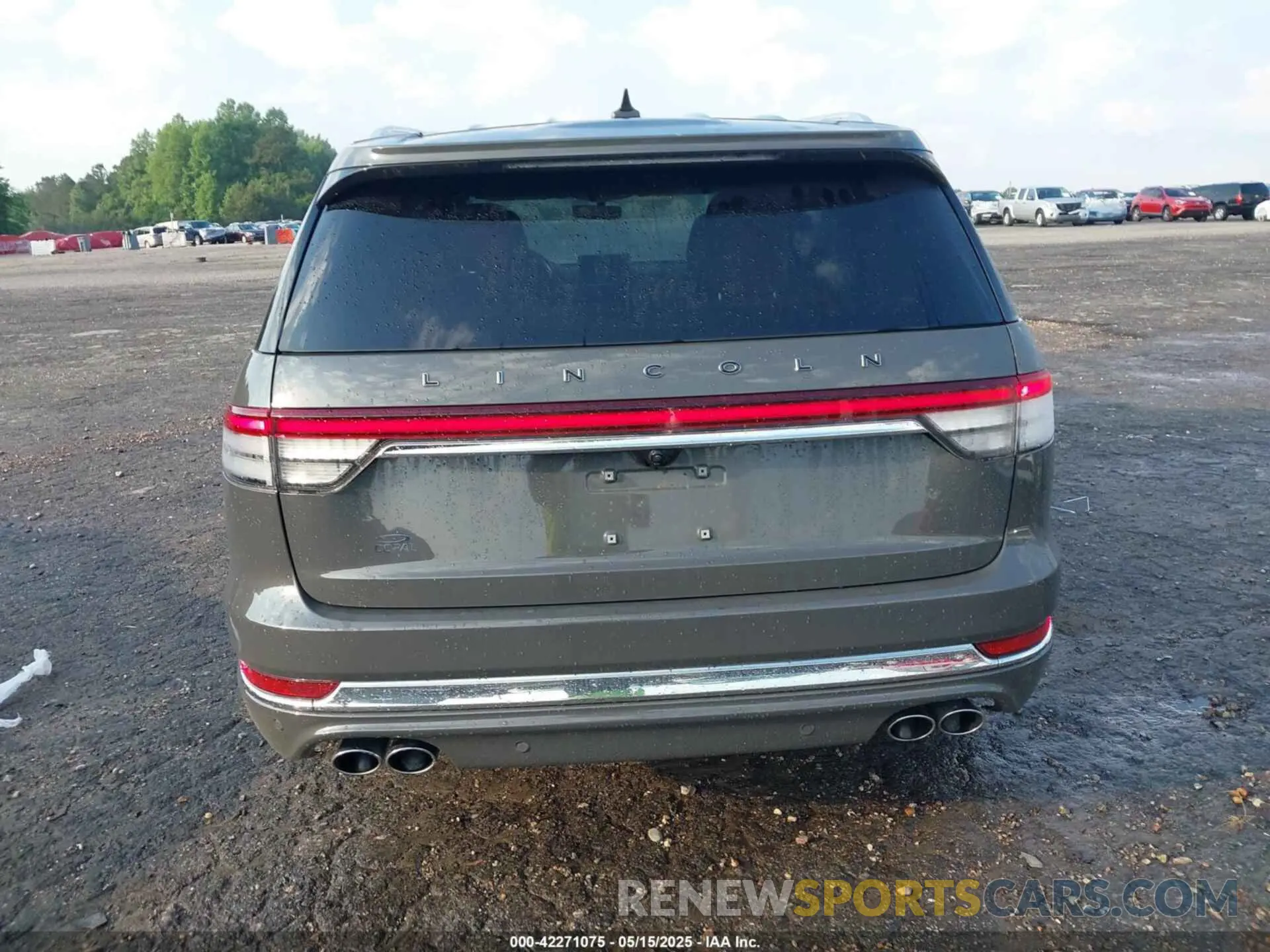 17 Photograph of a damaged car 5LM5J9XC9MGL15599 LINCOLN AVIATOR 2021