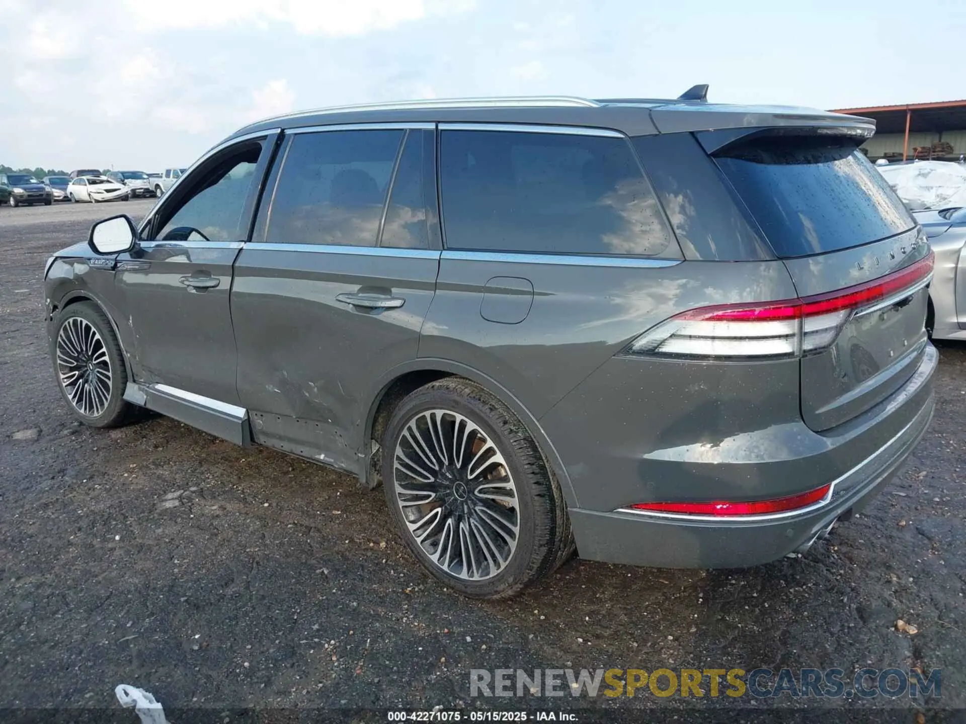 3 Photograph of a damaged car 5LM5J9XC9MGL15599 LINCOLN AVIATOR 2021