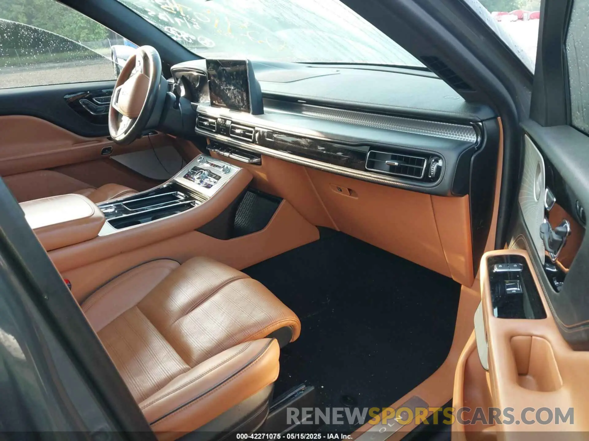 5 Photograph of a damaged car 5LM5J9XC9MGL15599 LINCOLN AVIATOR 2021