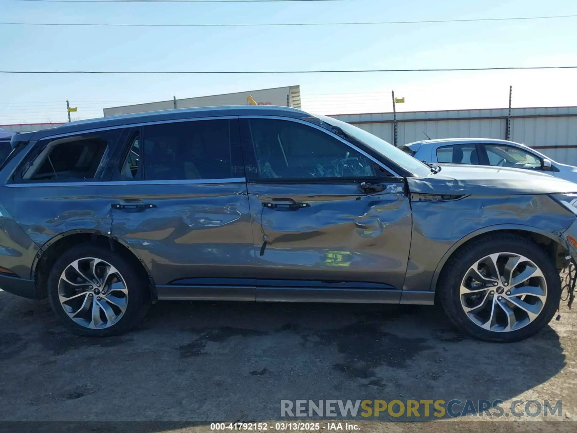 6 Photograph of a damaged car 5LMYJ8XY0MNL02044 LINCOLN AVIATOR 2021