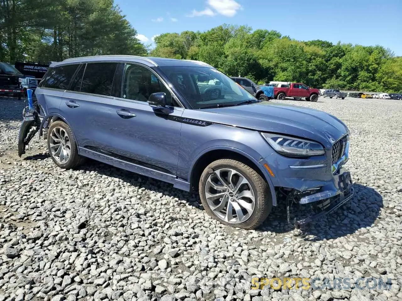 4 Photograph of a damaged car 5LMYJ8XYXMNL00804 LINCOLN AVIATOR 2021