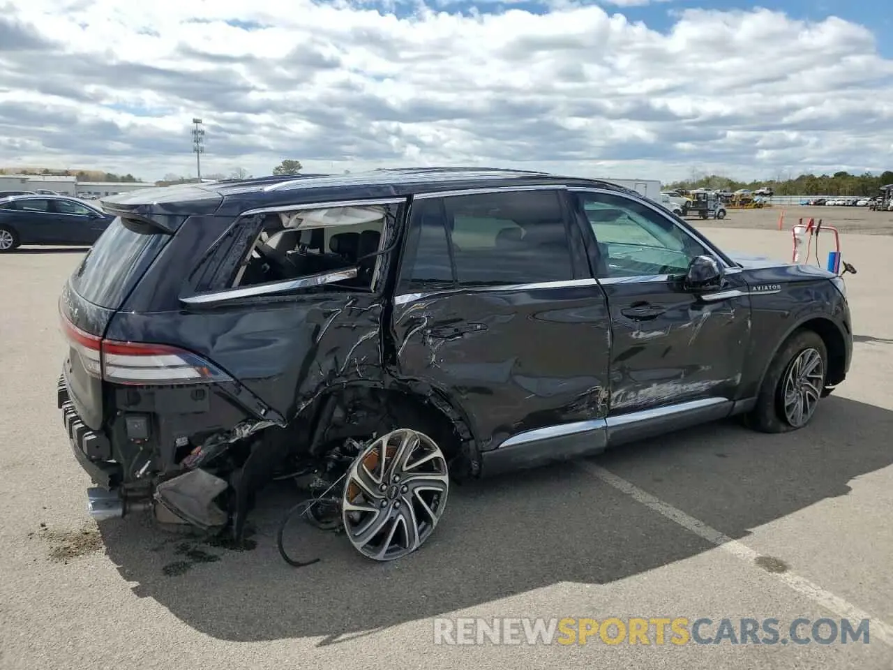 3 Photograph of a damaged car 5LM5J0XC4NGL09061 LINCOLN AVIATOR 2022