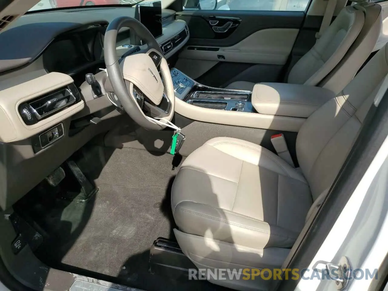7 Photograph of a damaged car 5LM5J6WC4NGL09128 LINCOLN AVIATOR 2022