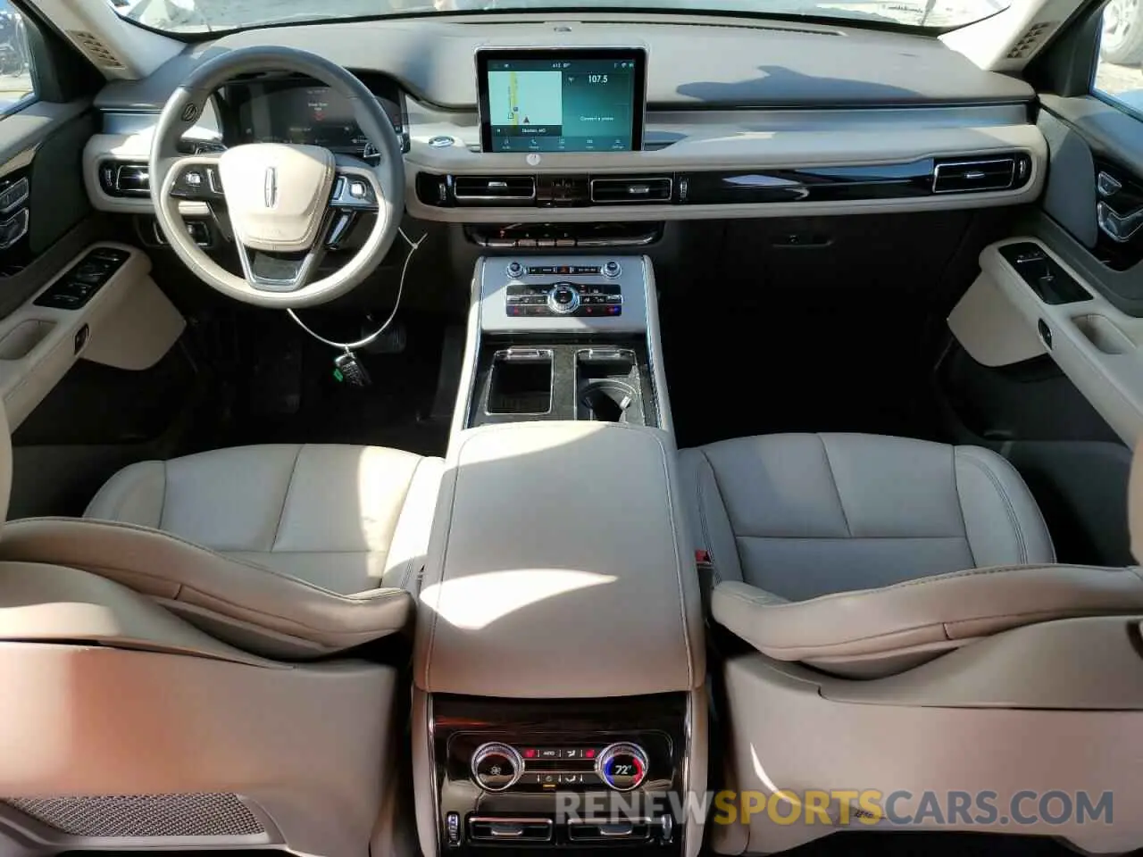 8 Photograph of a damaged car 5LM5J6WC4NGL09128 LINCOLN AVIATOR 2022