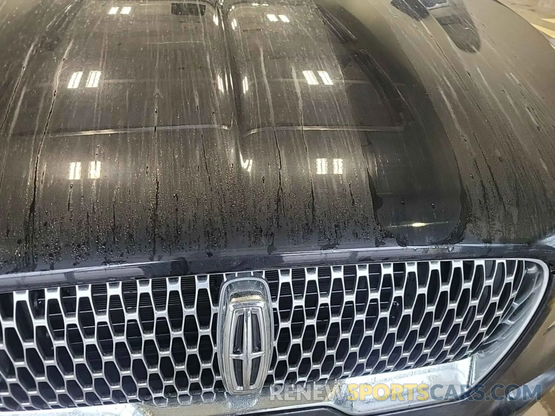 5 Photograph of a damaged car 5LM5J6WC8NGL02067 LINCOLN AVIATOR 2022