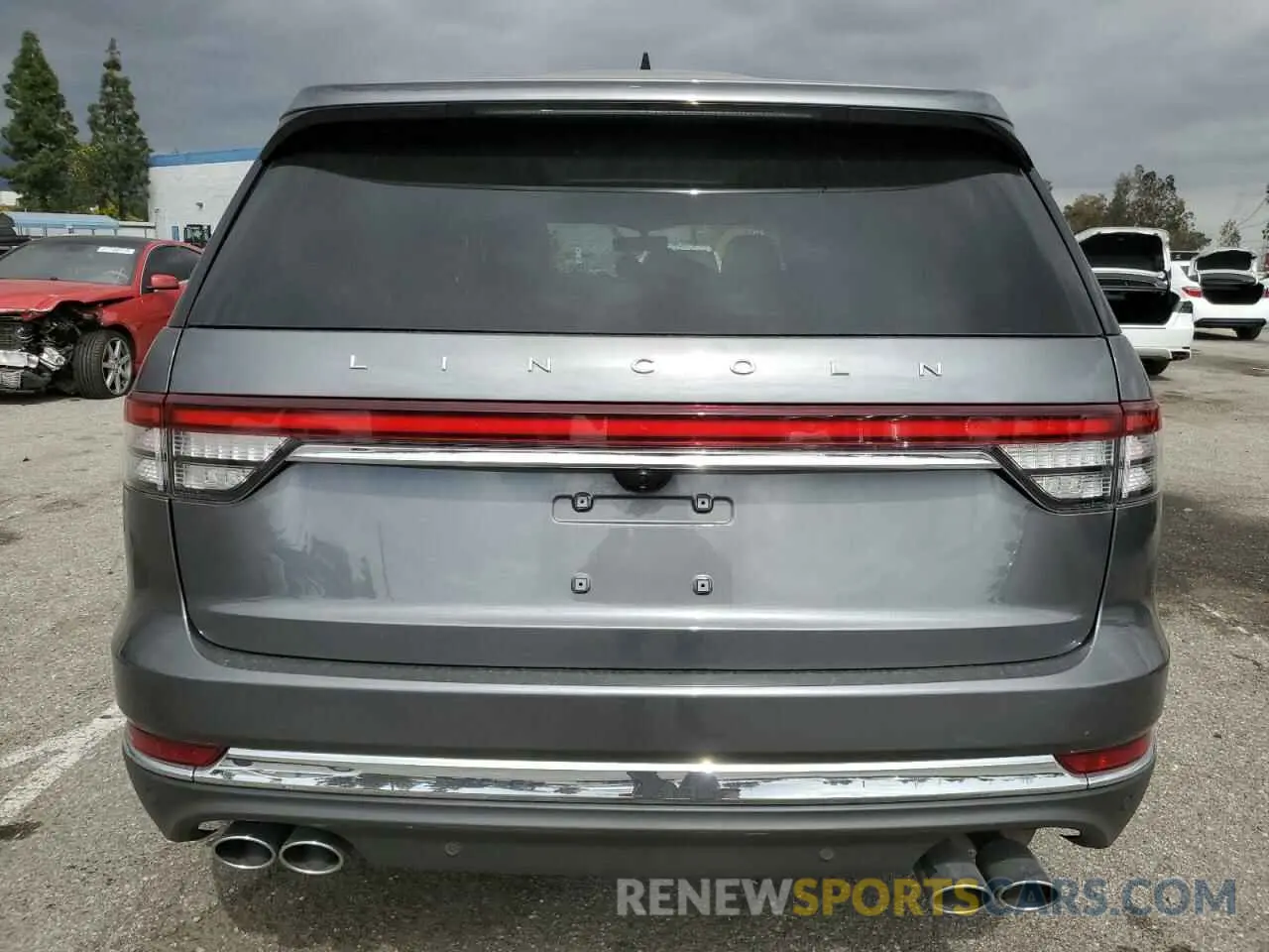 6 Photograph of a damaged car 5LM5J7WC2NGL20411 LINCOLN AVIATOR 2022