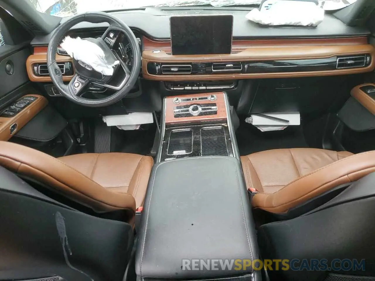 8 Photograph of a damaged car 5LM5J7WC2NGL20411 LINCOLN AVIATOR 2022