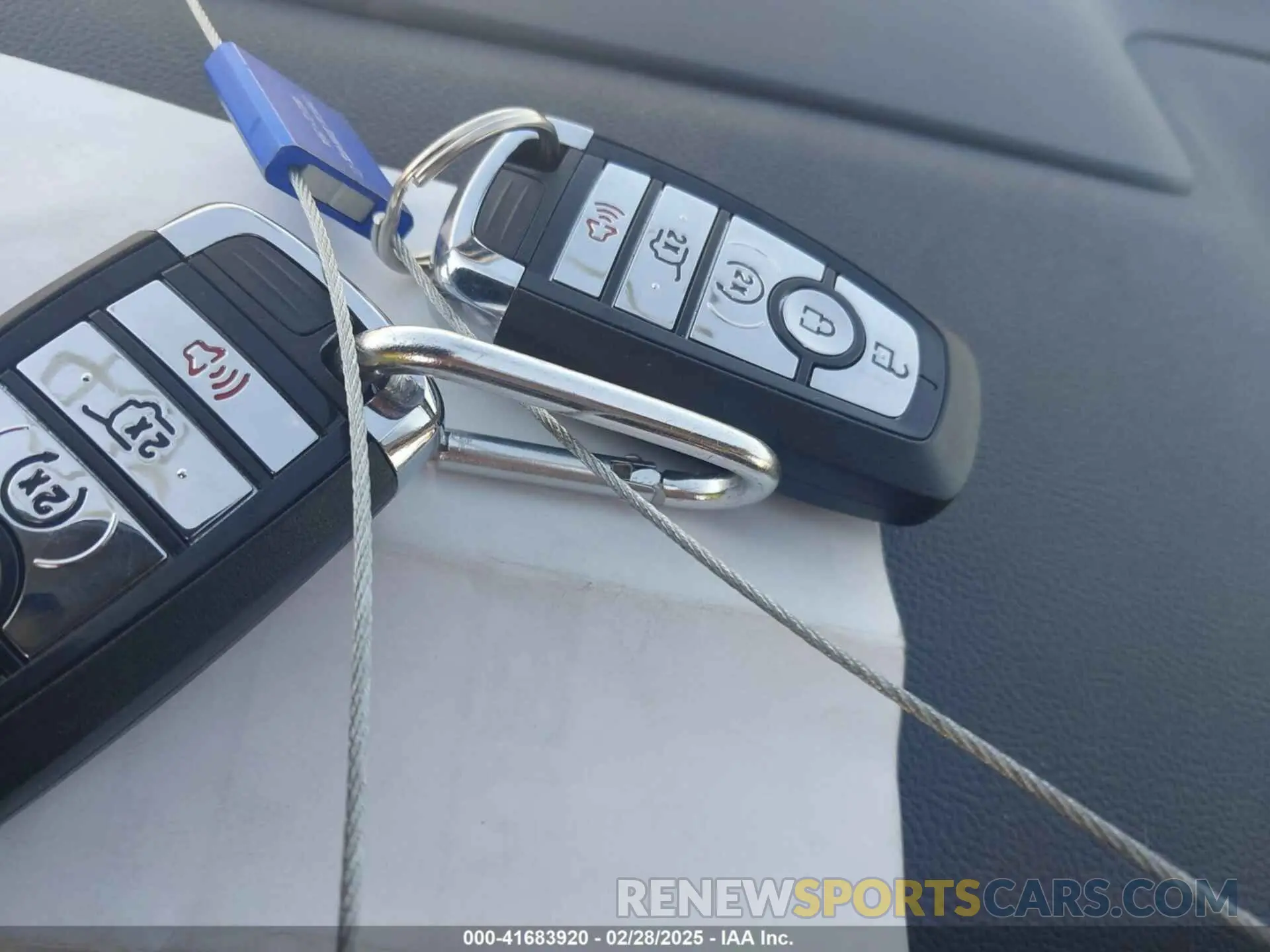 11 Photograph of a damaged car 5LM5J7WC4NGL16716 LINCOLN AVIATOR 2022