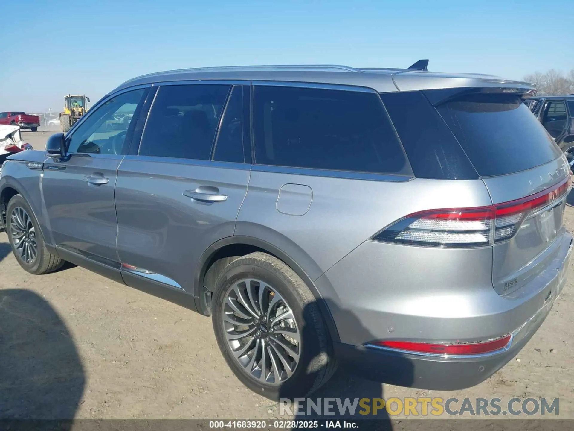 14 Photograph of a damaged car 5LM5J7WC4NGL16716 LINCOLN AVIATOR 2022