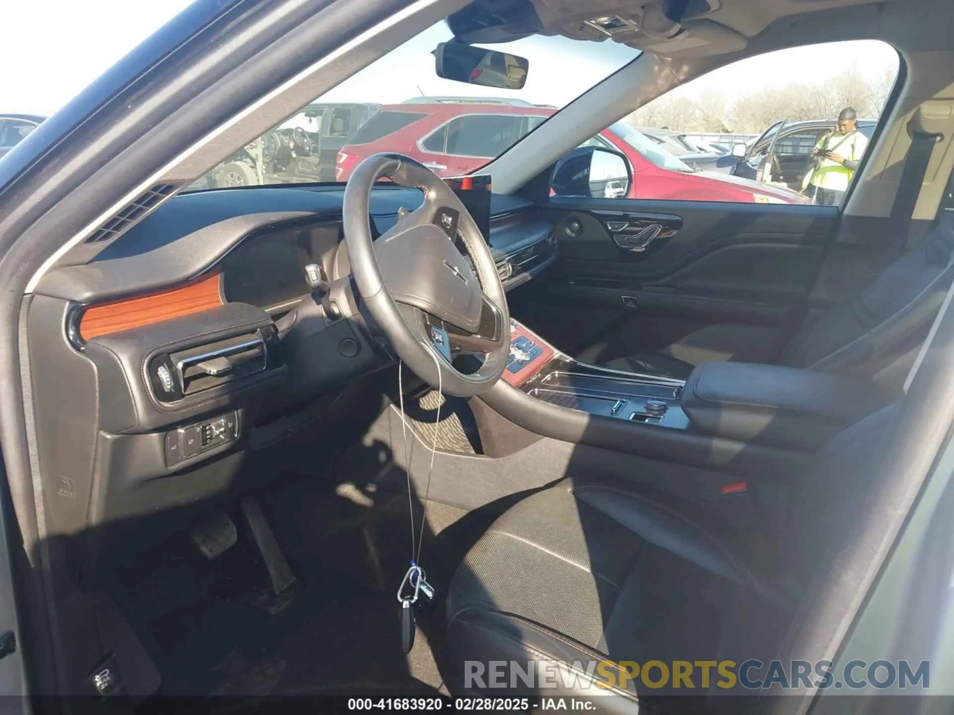 5 Photograph of a damaged car 5LM5J7WC4NGL16716 LINCOLN AVIATOR 2022