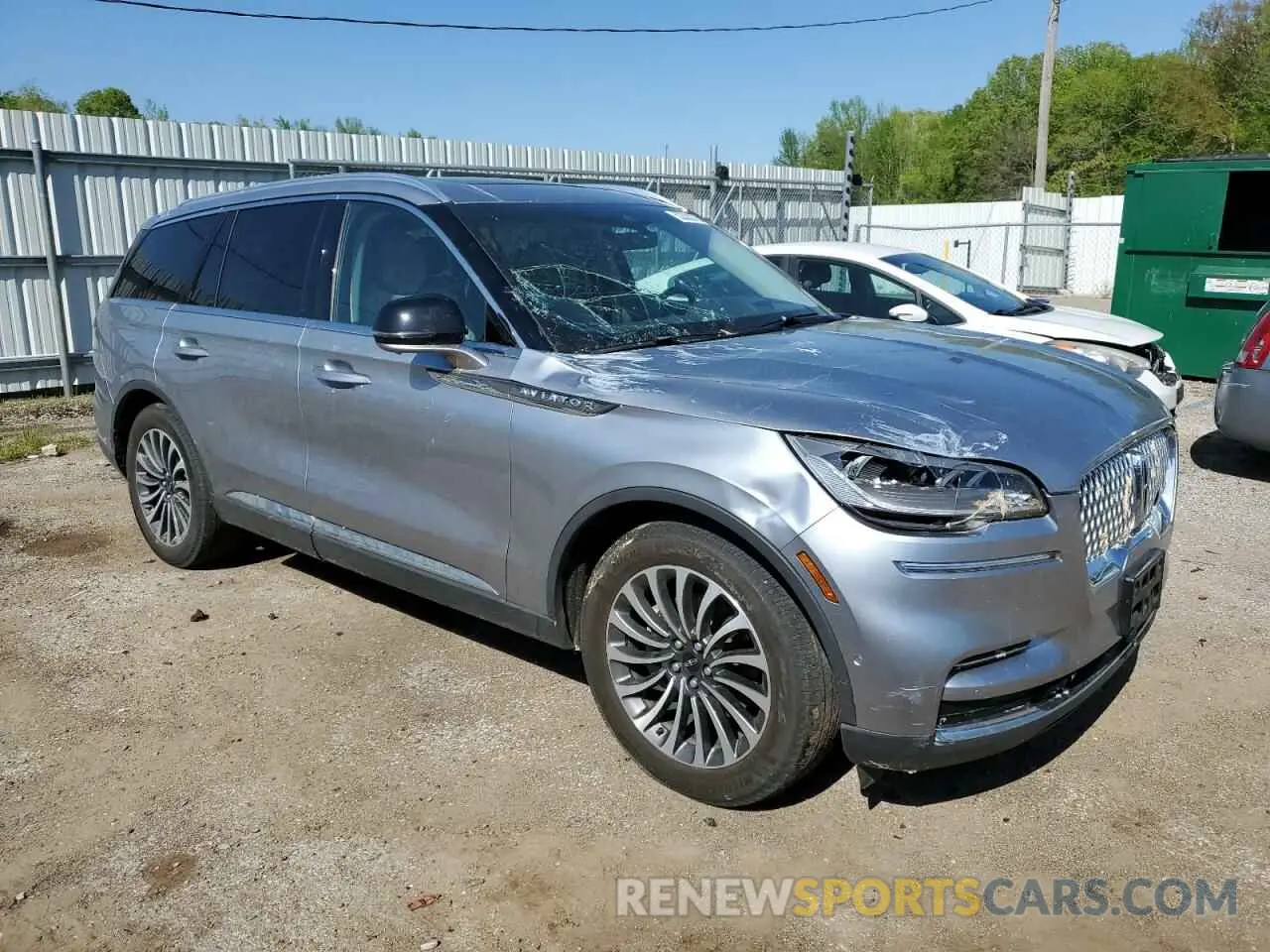 4 Photograph of a damaged car 5LM5J7WC6NGL11243 LINCOLN AVIATOR 2022