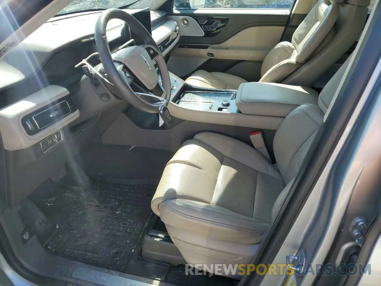 7 Photograph of a damaged car 5LM5J7WC6NGL11243 LINCOLN AVIATOR 2022