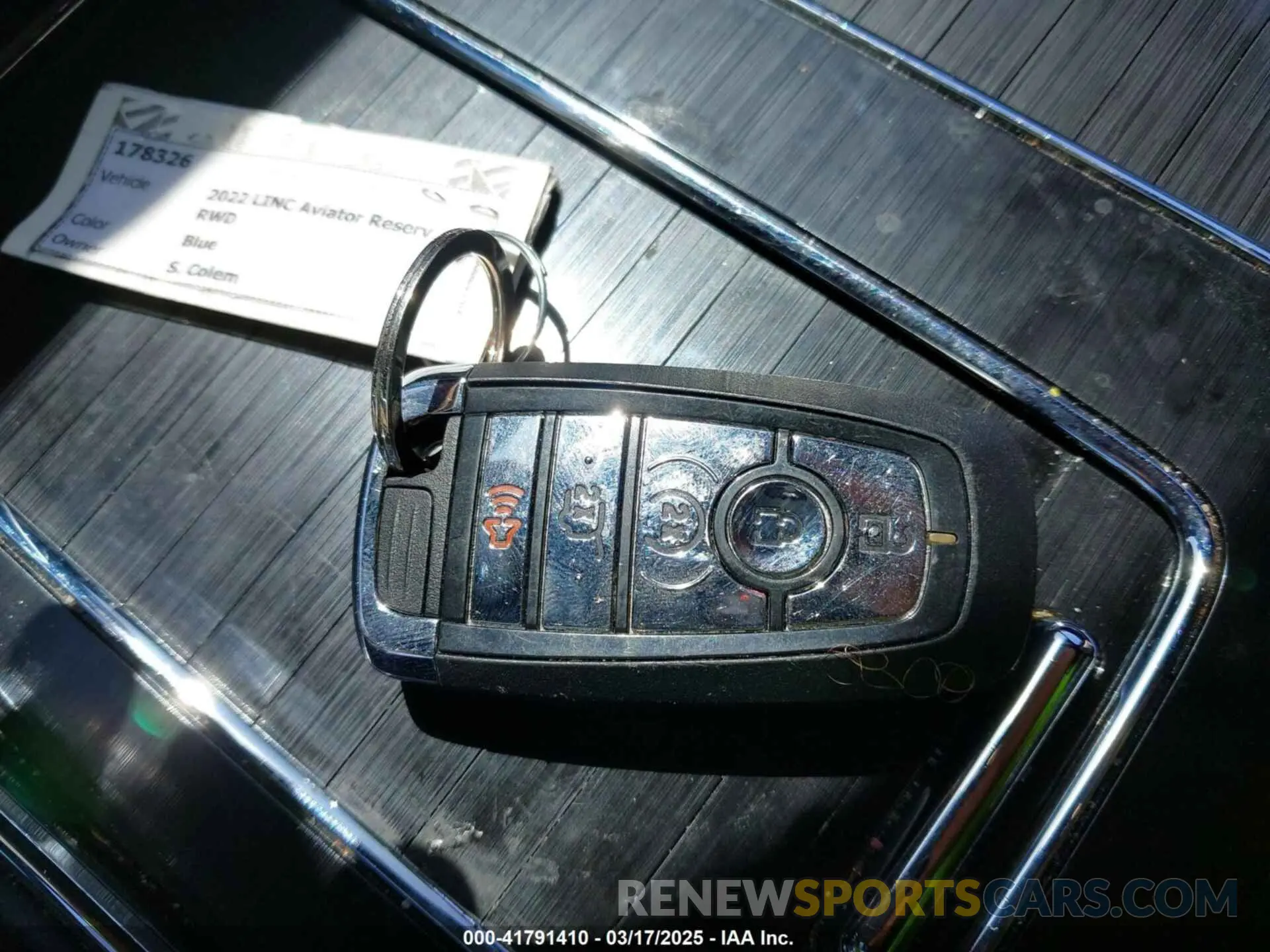 11 Photograph of a damaged car 5LM5J7WC8NGL12197 LINCOLN AVIATOR 2022