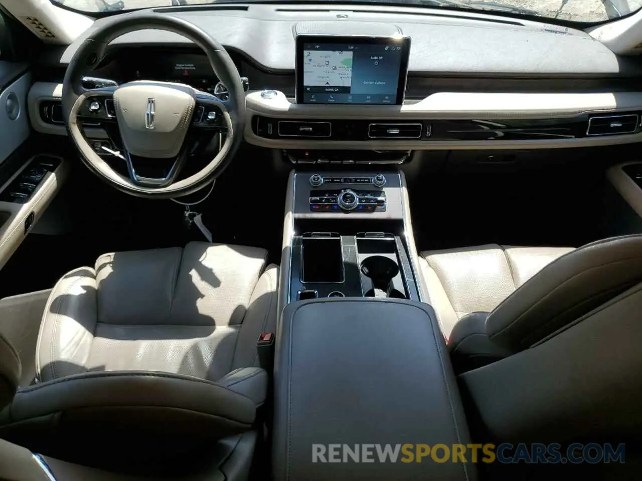 8 Photograph of a damaged car 5LM5J7XC0NGL16100 LINCOLN AVIATOR 2022