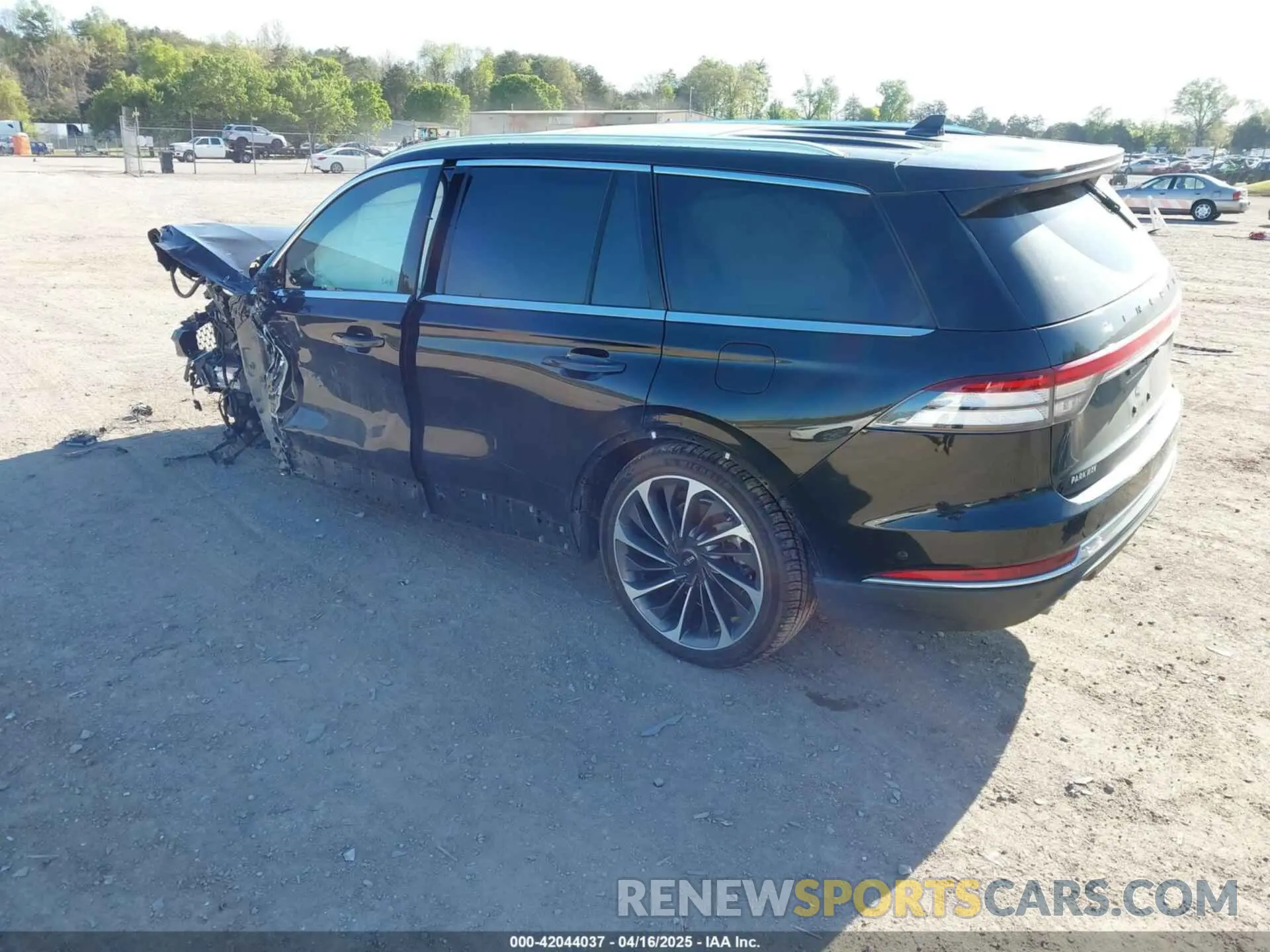 3 Photograph of a damaged car 5LM5J7XC1NGL08524 LINCOLN AVIATOR 2022