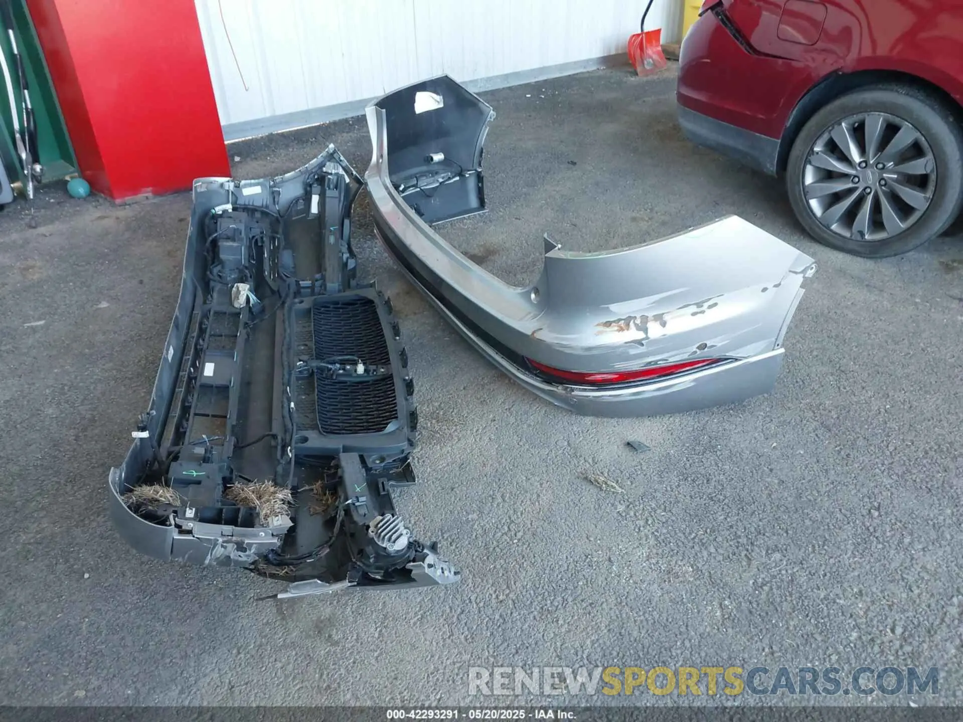 12 Photograph of a damaged car 5LM5J7XC2NGL22058 LINCOLN AVIATOR 2022