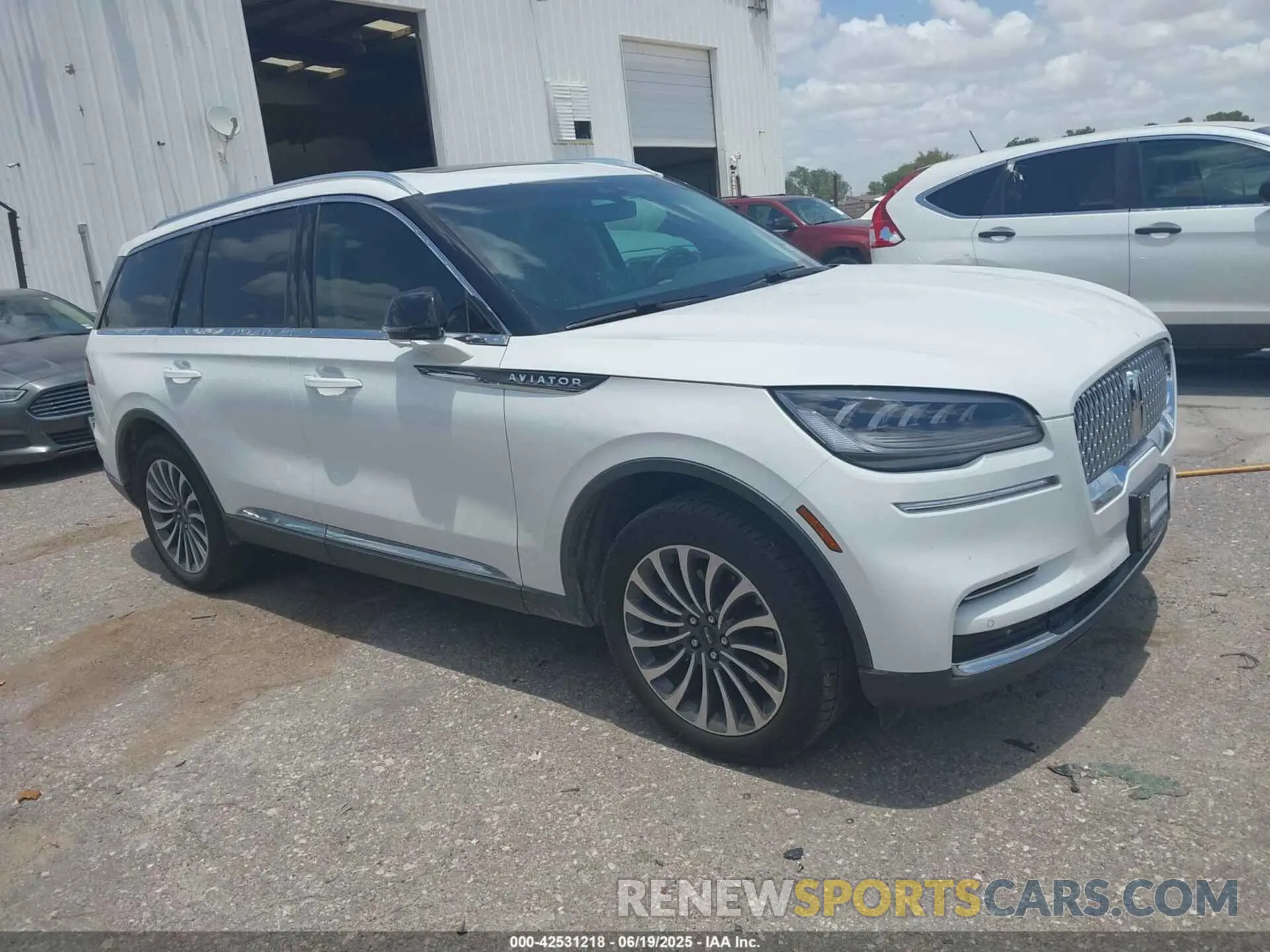 13 Photograph of a damaged car 5LM5J7XC3NGL08248 LINCOLN AVIATOR 2022