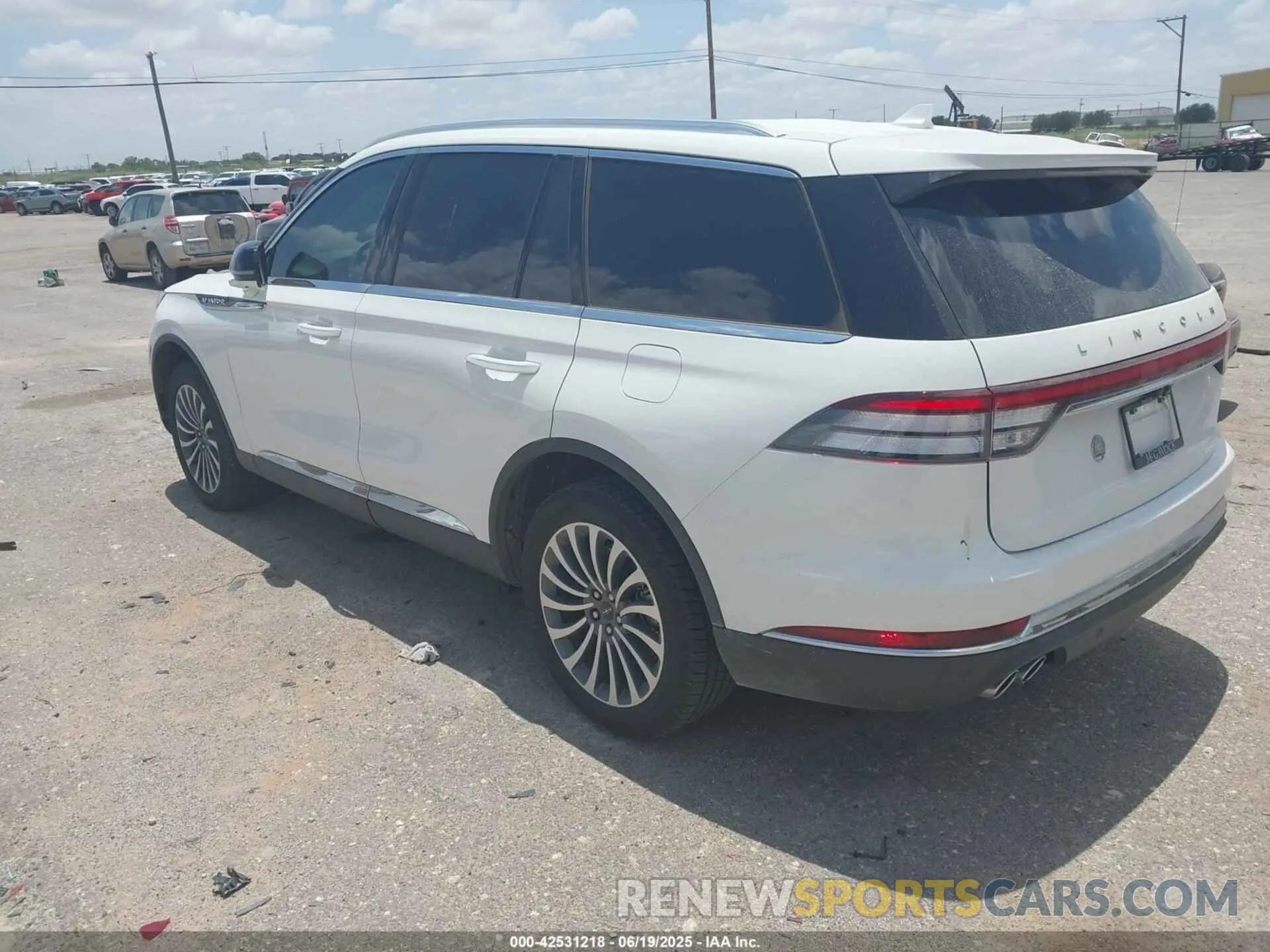 3 Photograph of a damaged car 5LM5J7XC3NGL08248 LINCOLN AVIATOR 2022