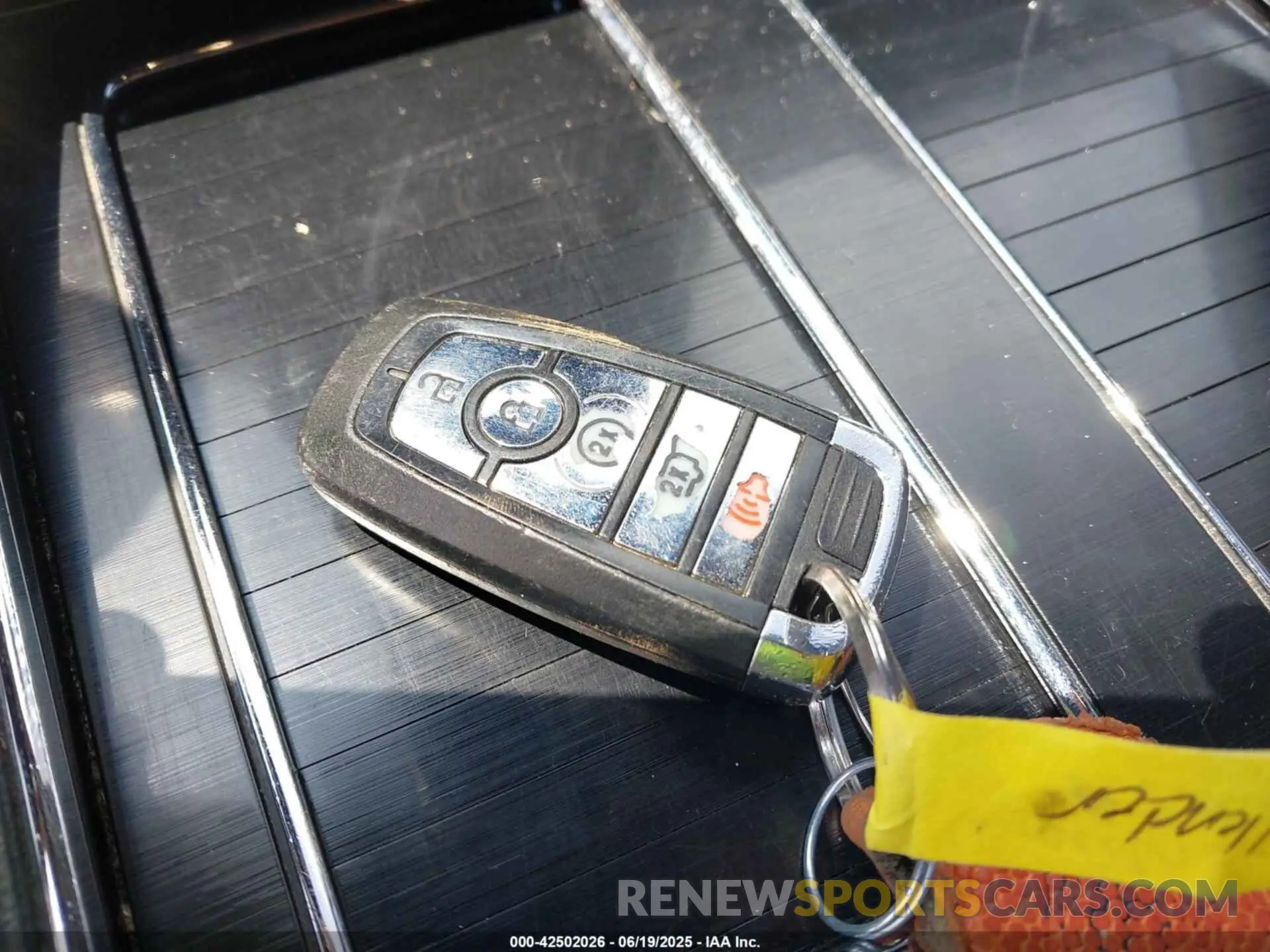 11 Photograph of a damaged car 5LM5J7XC3NGL13112 LINCOLN AVIATOR 2022